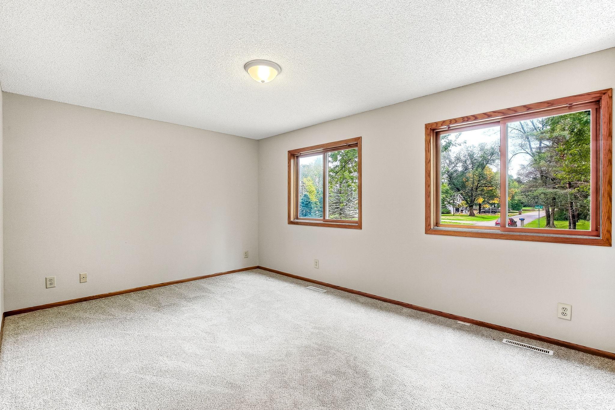 162 Quehl Avenue N Property Photo 16