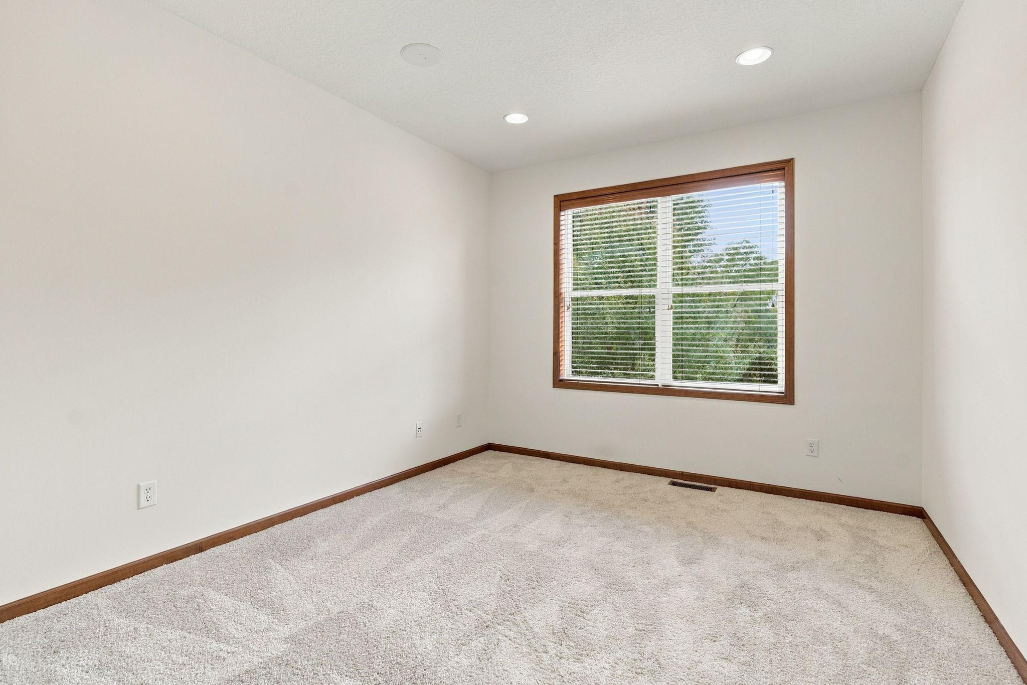 6813 67th Street Ne Property Photo 9