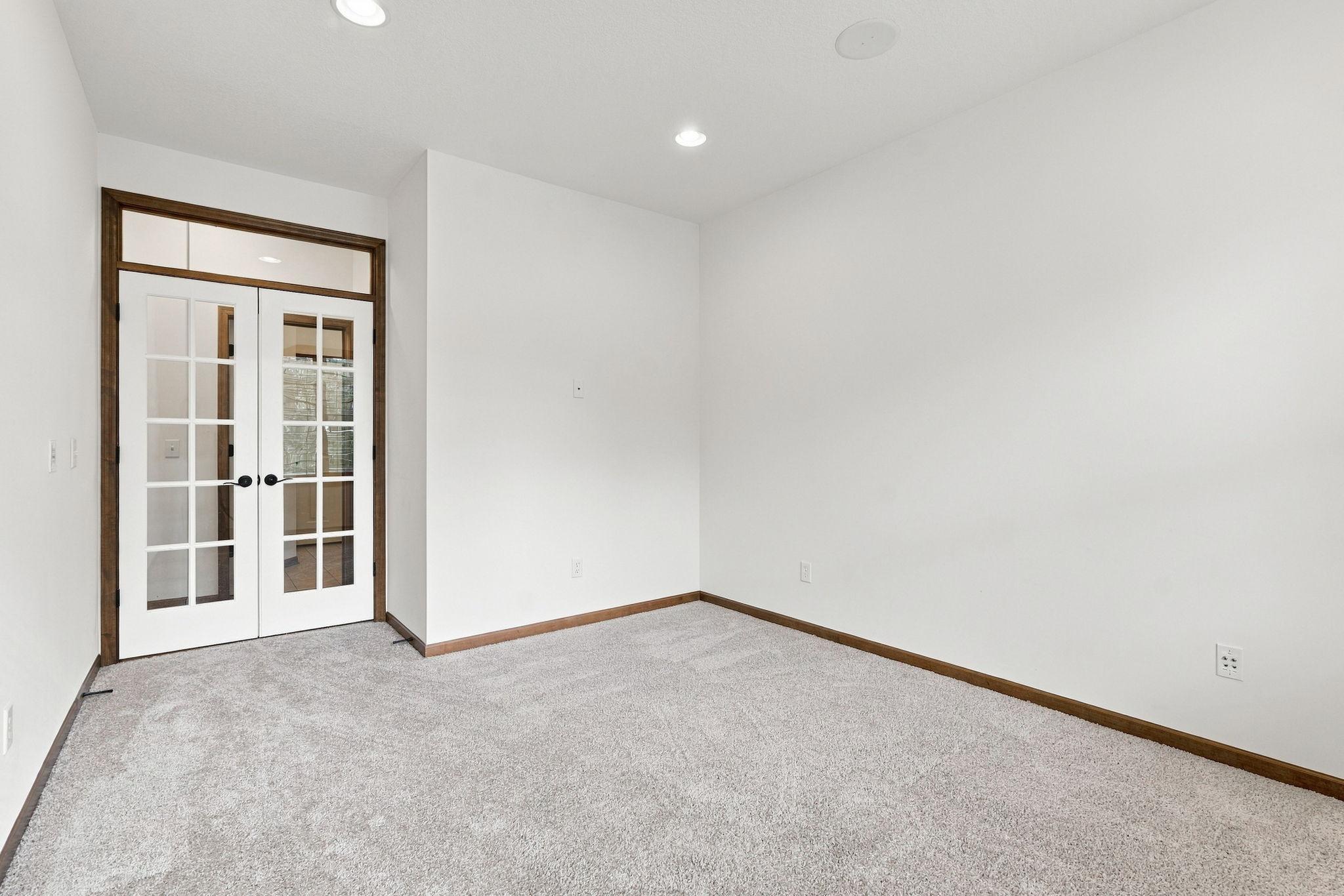 6813 67th Street Ne Property Photo 10