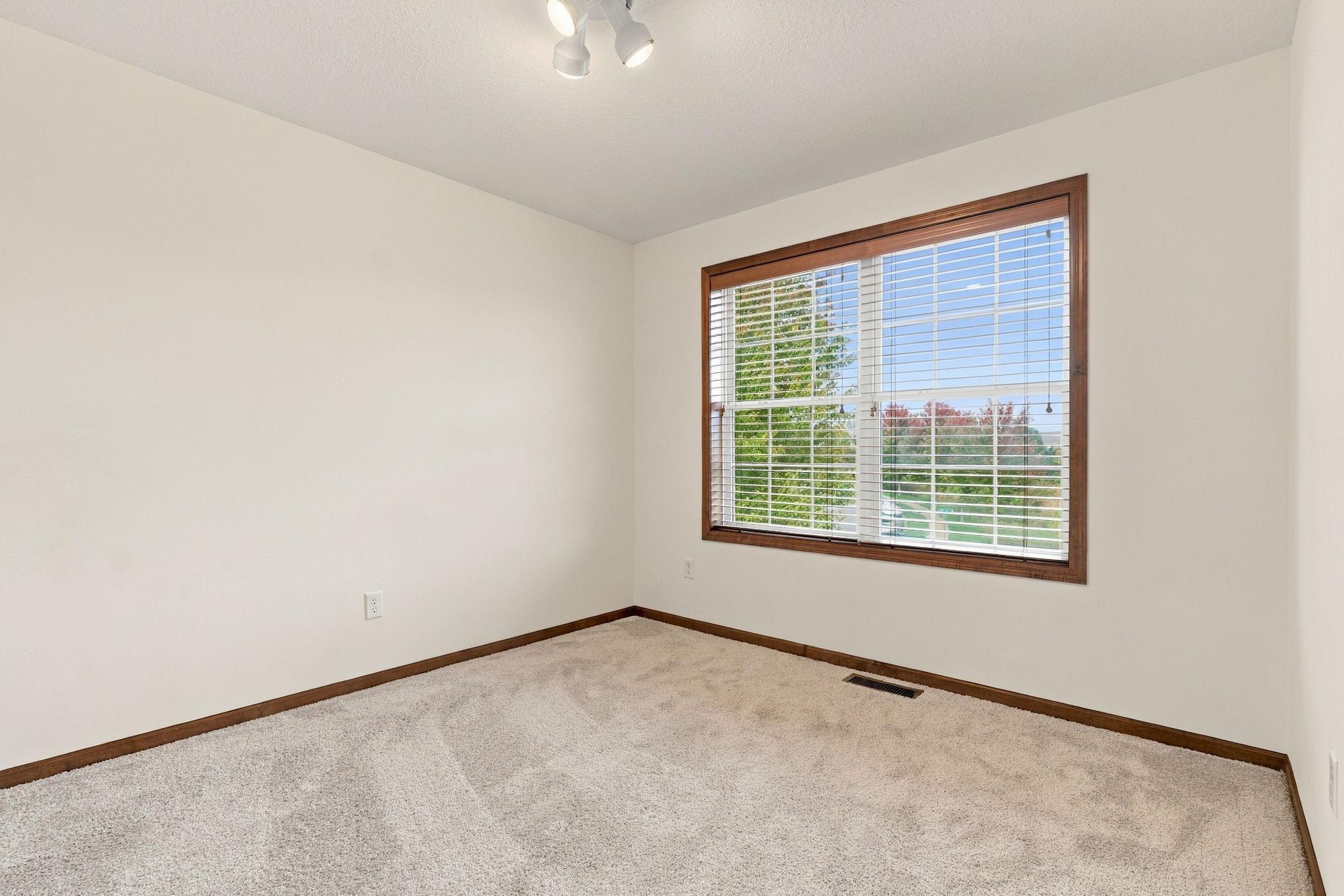 6813 67th Street Ne Property Photo 24