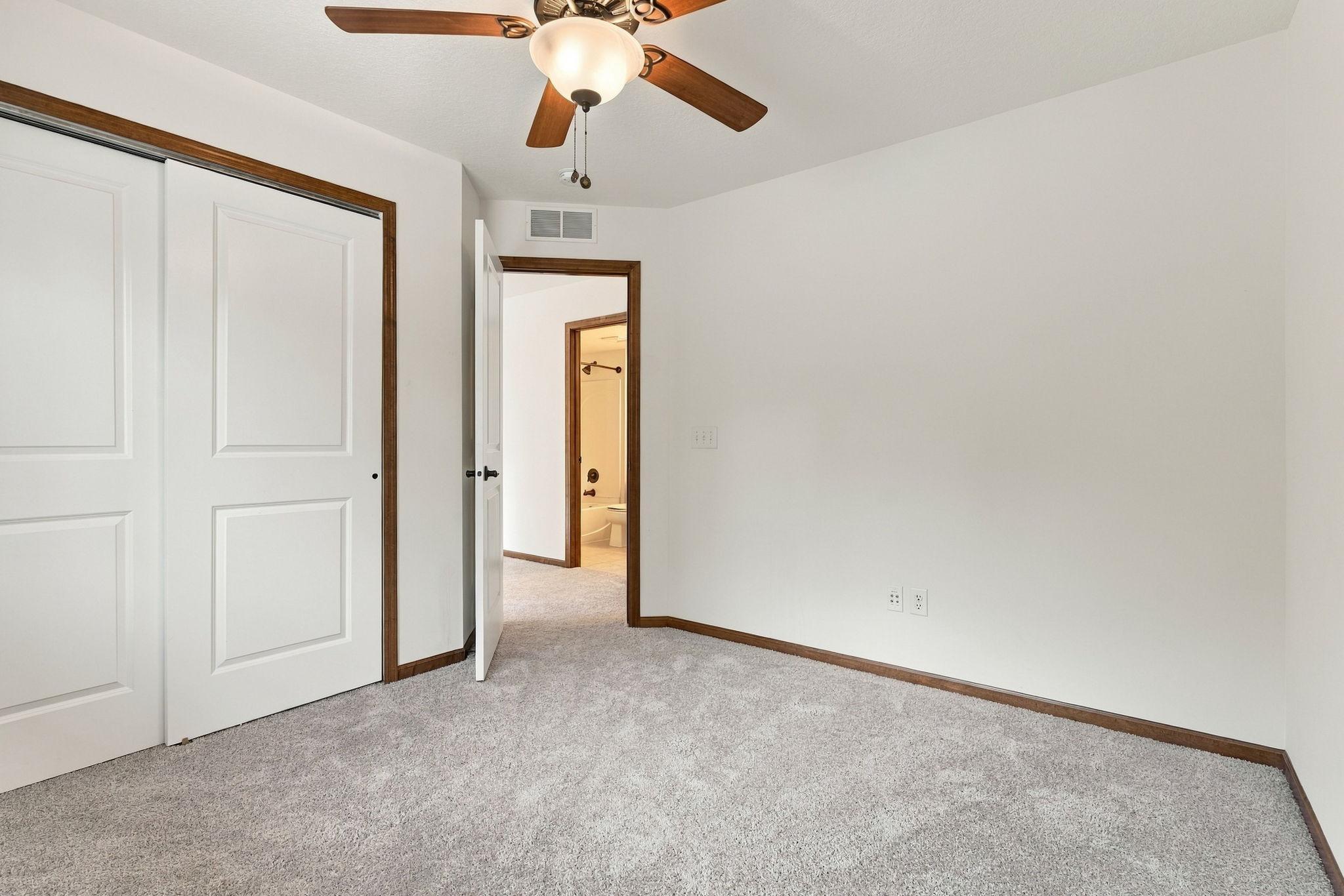 6813 67th Street Ne Property Photo 31