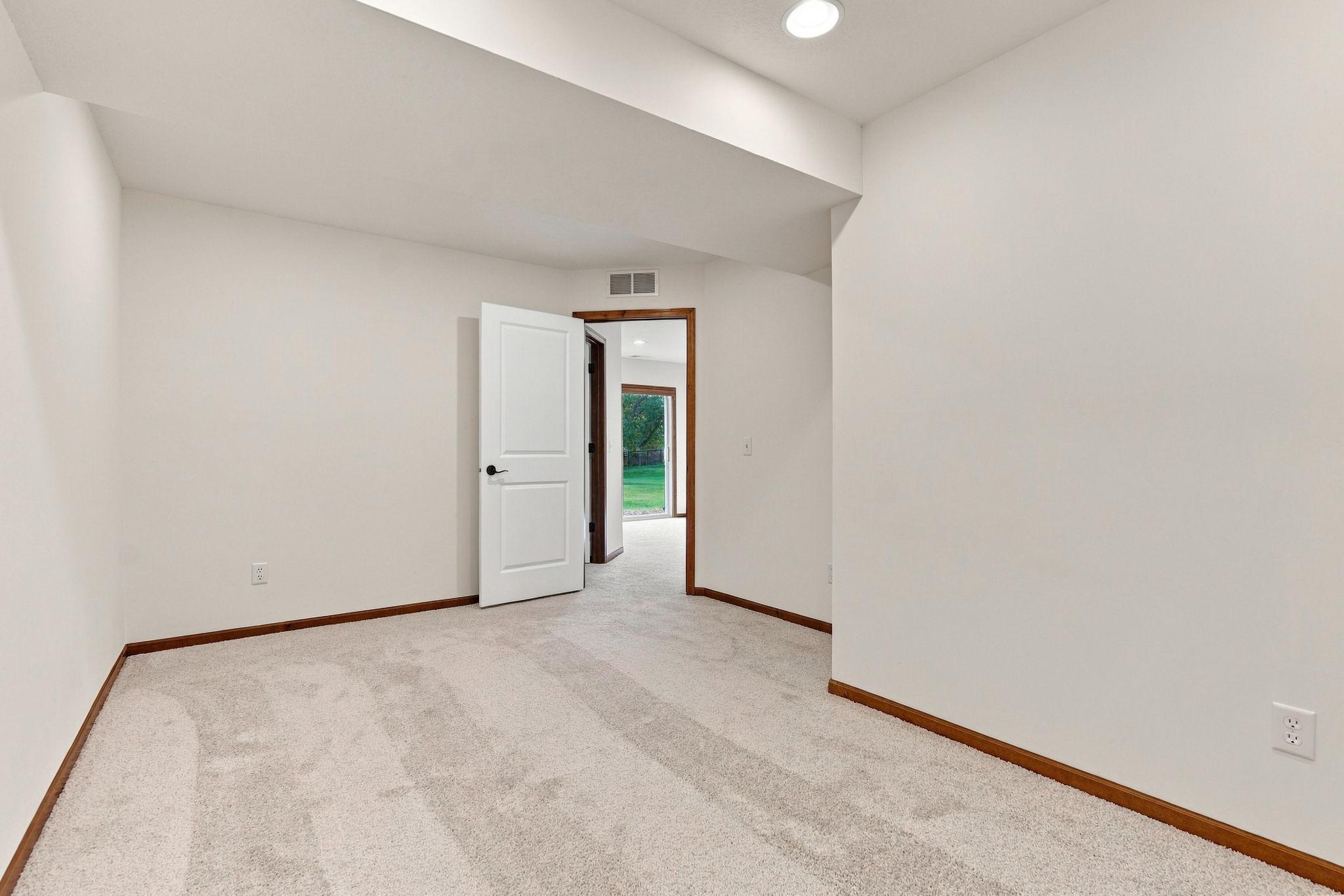 6813 67th Street Ne Property Photo 33