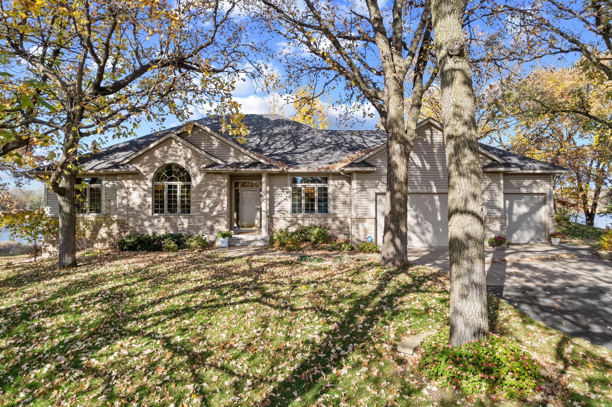 14580 Sunfish Lake Drive Property Photo 1