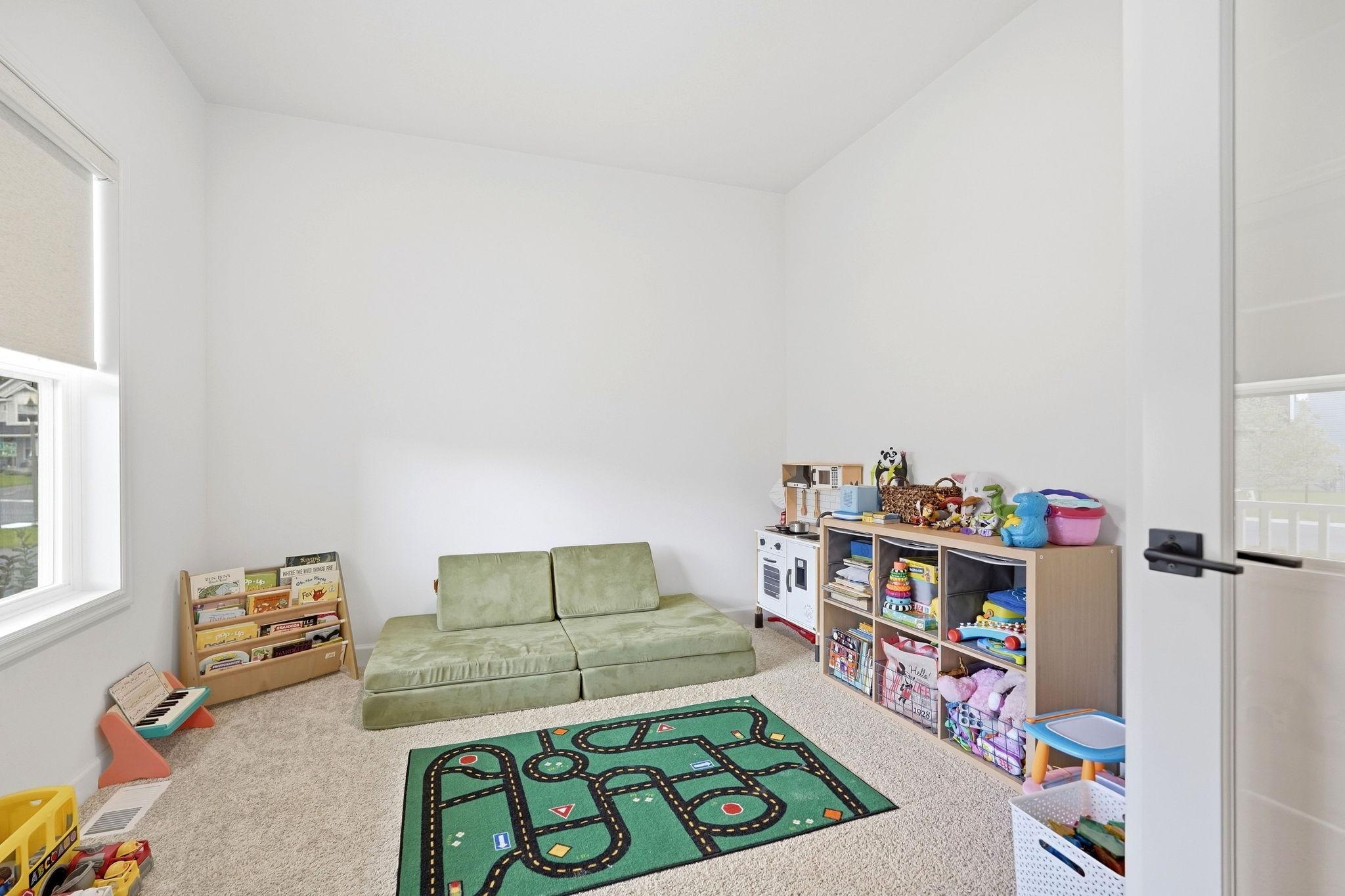 4043 Heath Lane N Property Photo 15