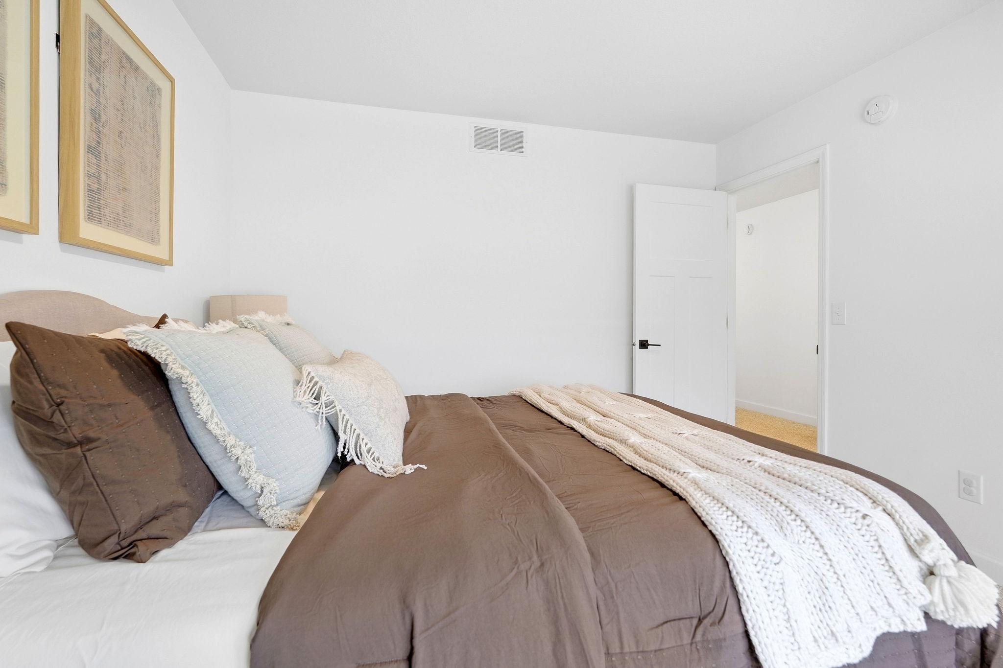 4043 Heath Lane N Property Photo 42
