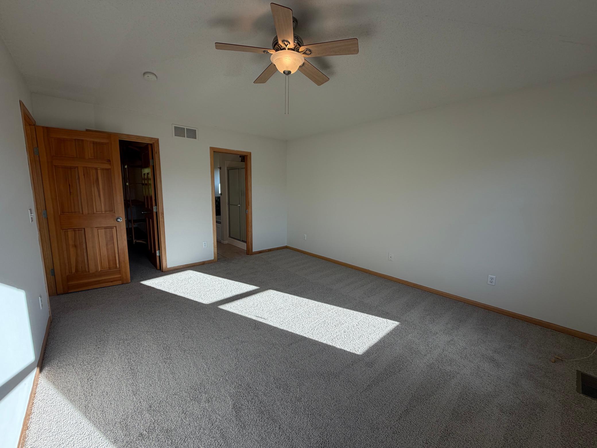 3415 Kaiser Circle Ne Property Photo 4