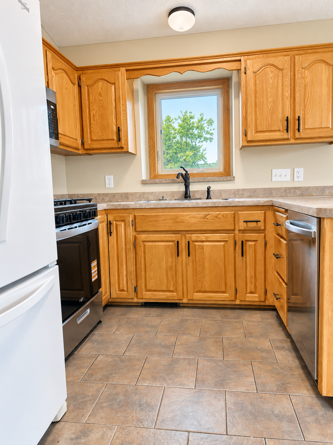 5 Elm Street Property Photo 6