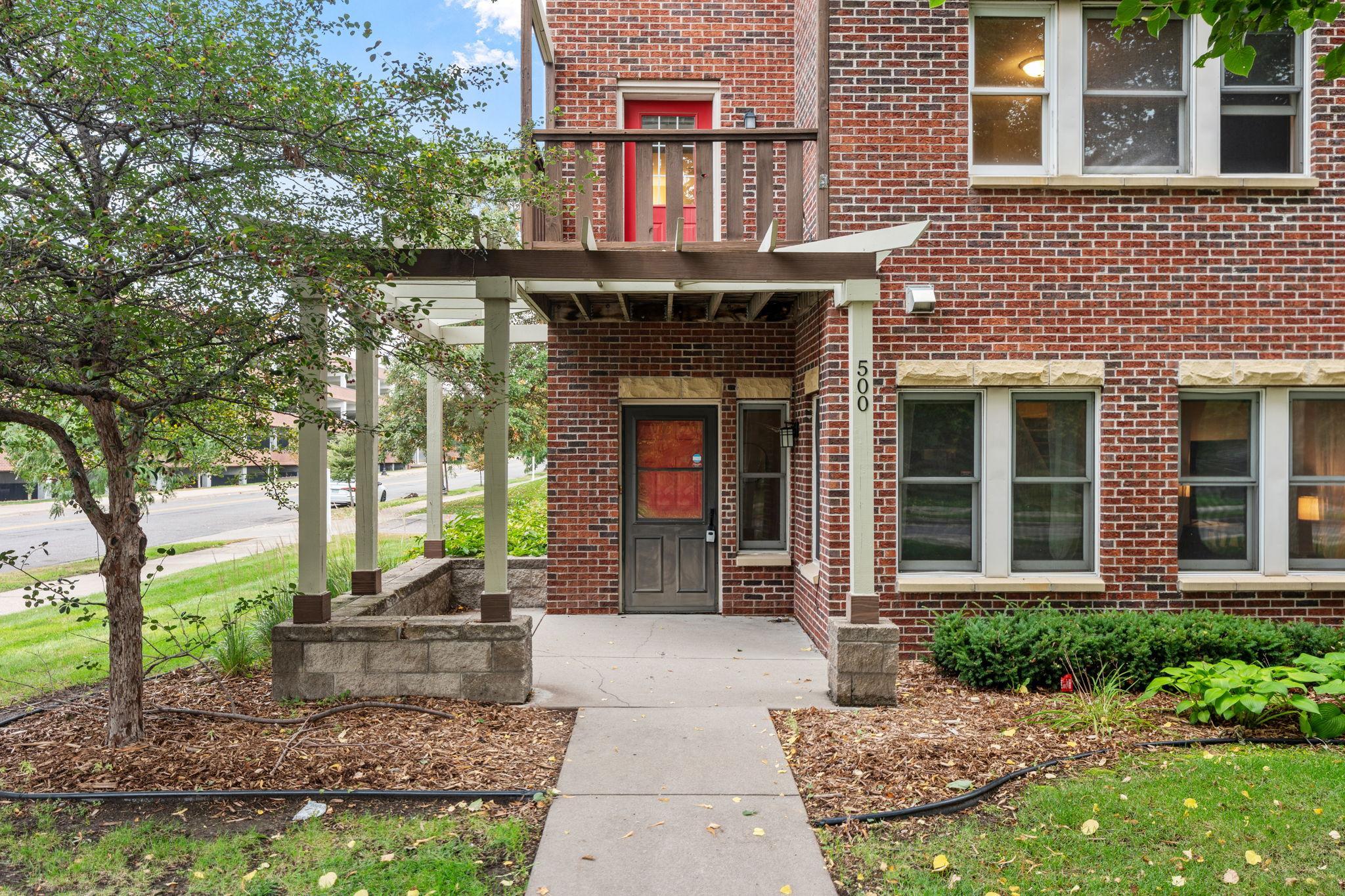 500 E 27th Street Property Photo 1