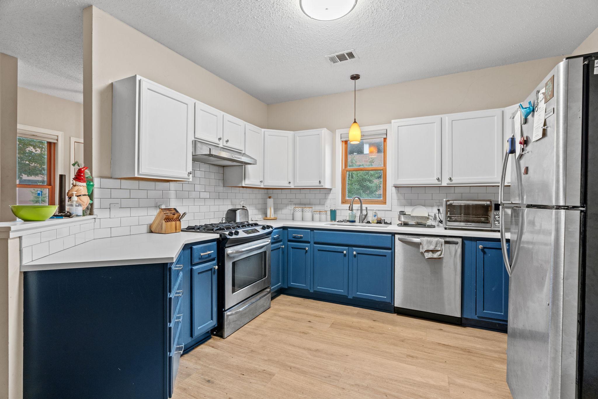 500 E 27th Street Property Photo 12