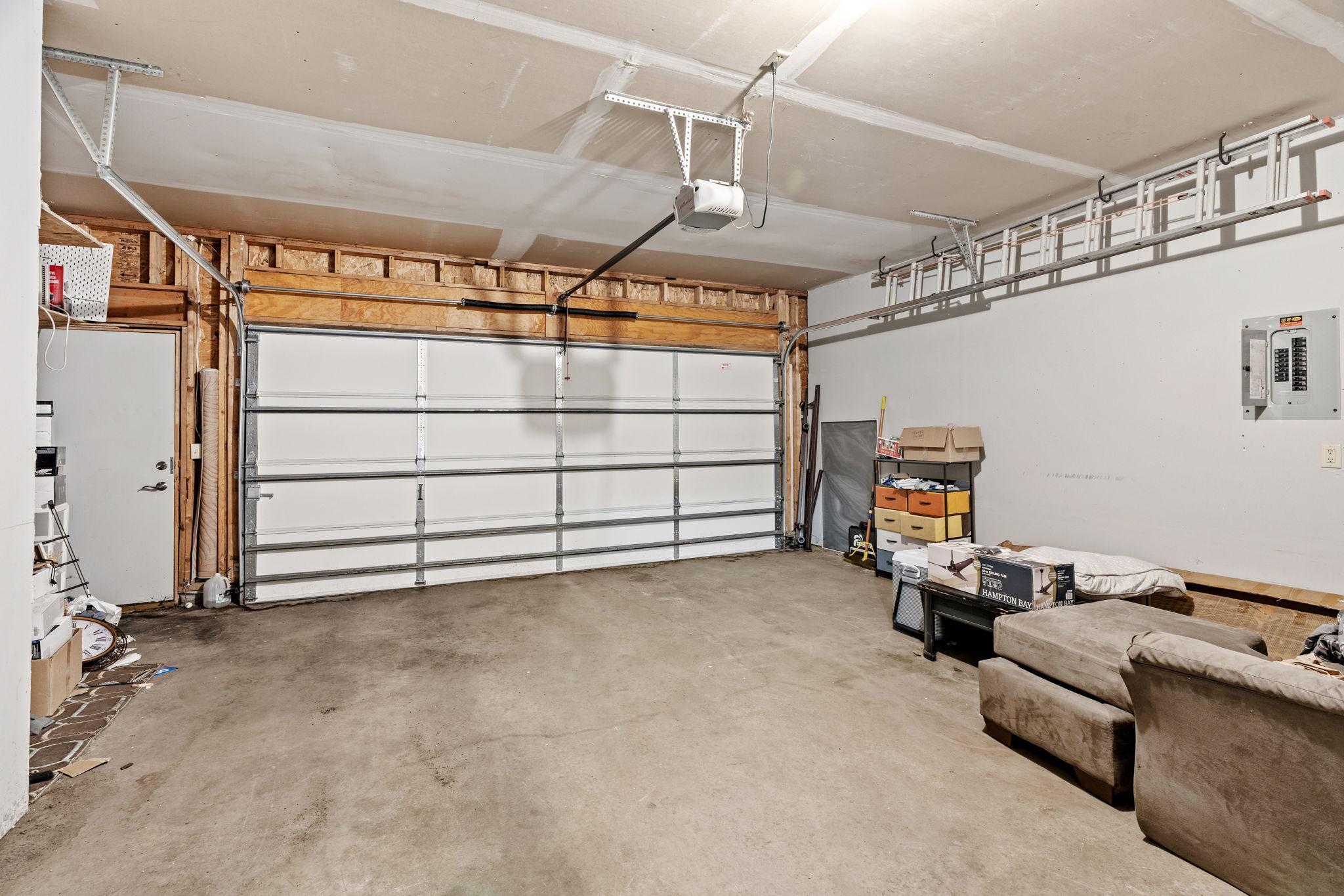 500 E 27th Street Property Photo 26