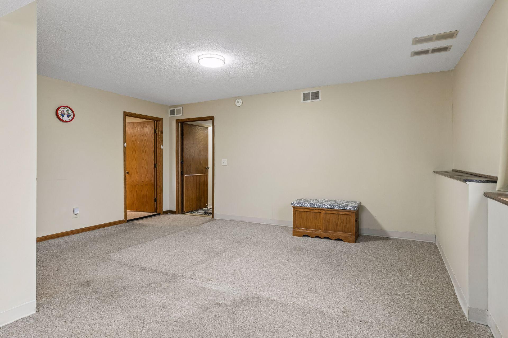 750 Viking Drive E Property Photo 19