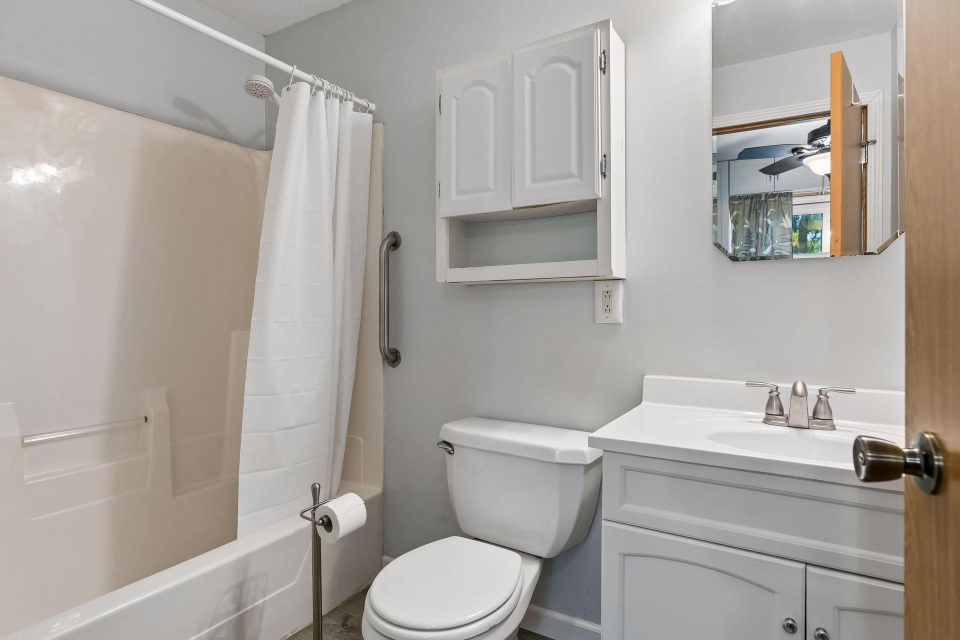 750 Viking Drive E Property Photo 34
