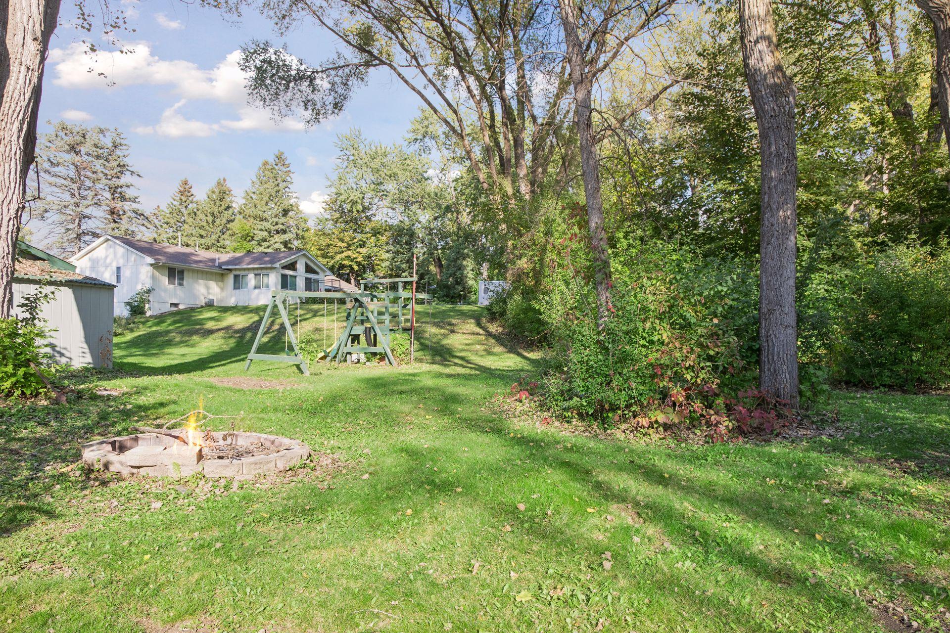 750 Viking Drive E Property Photo 44