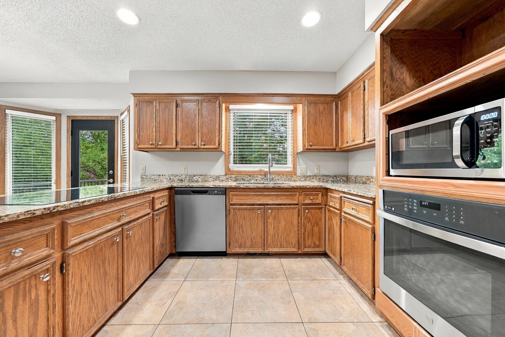 13610 Georgia Drive Property Photo 8