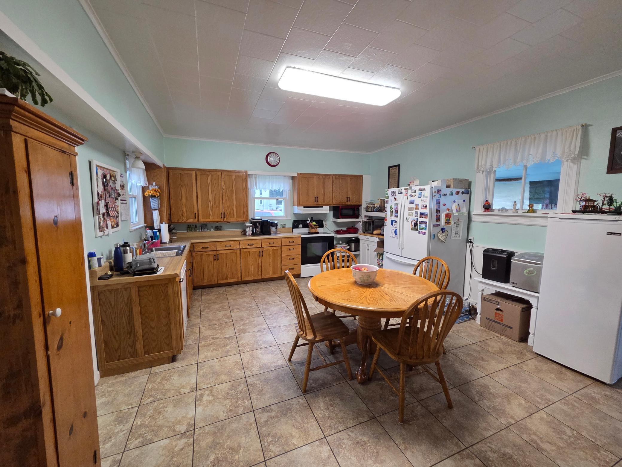 201 E Rushford Avenue Property Photo 11