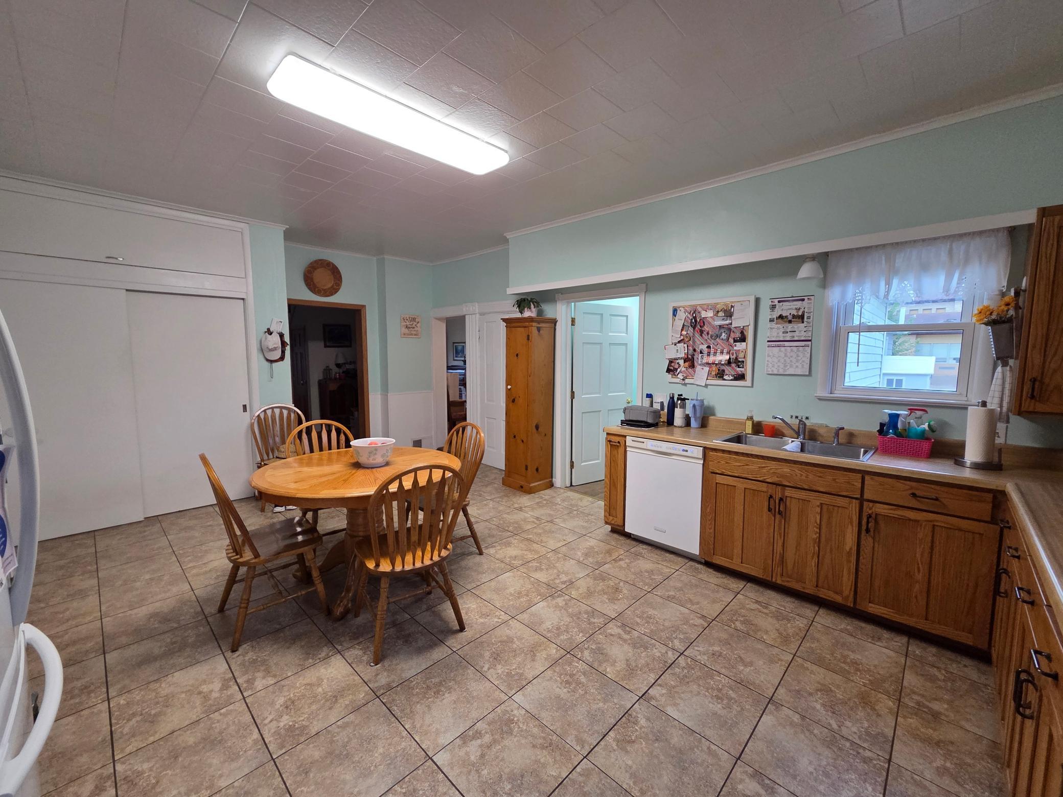 201 E Rushford Avenue Property Photo 13