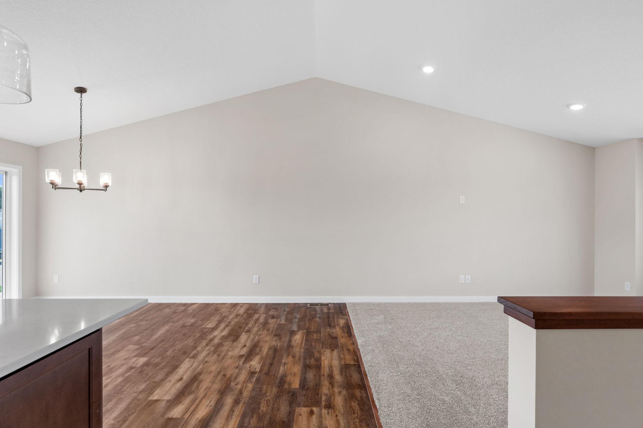 15171 Laurel Street Se Property Photo 26