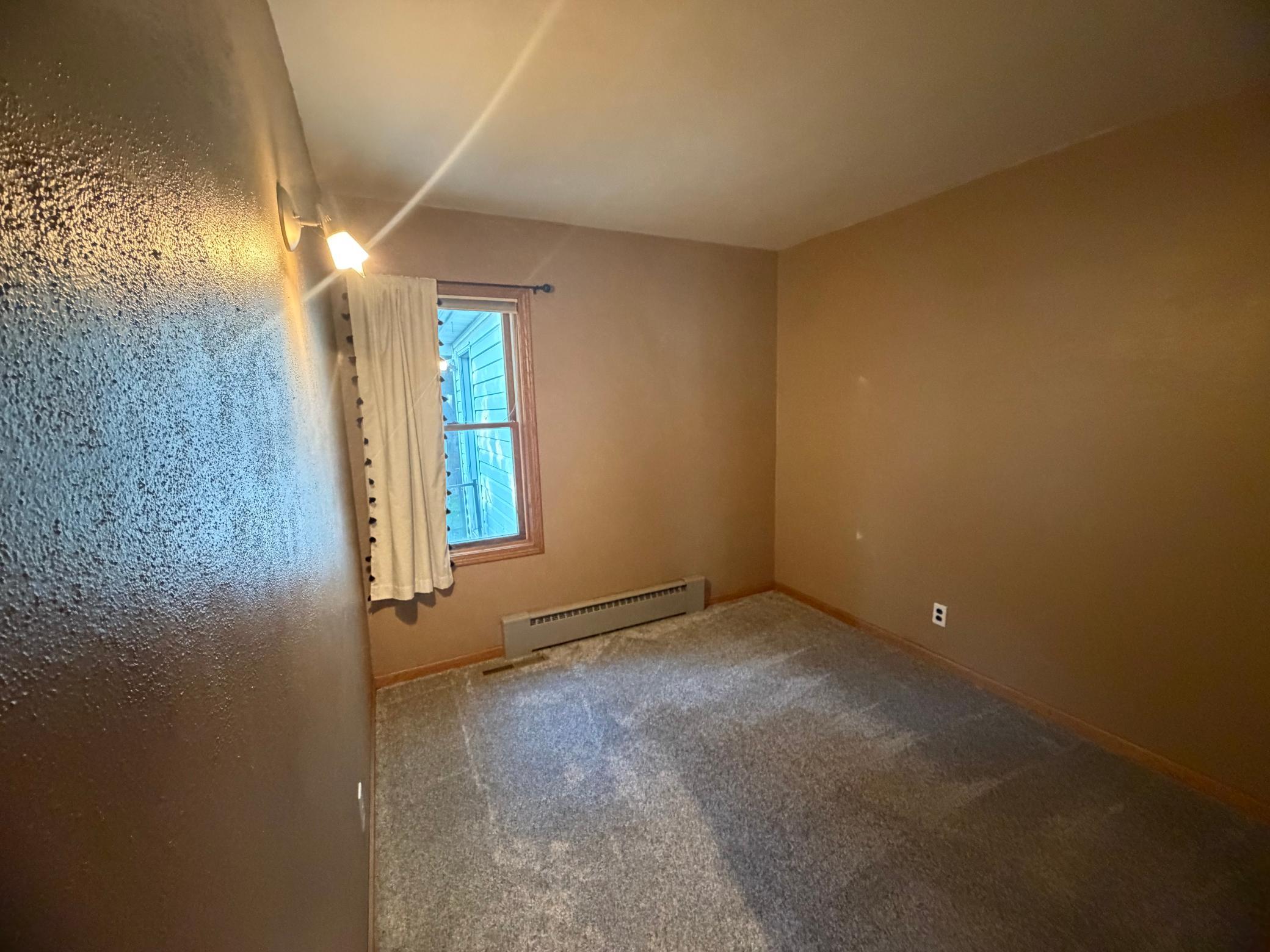 113 W 6th Street Property Photo 5