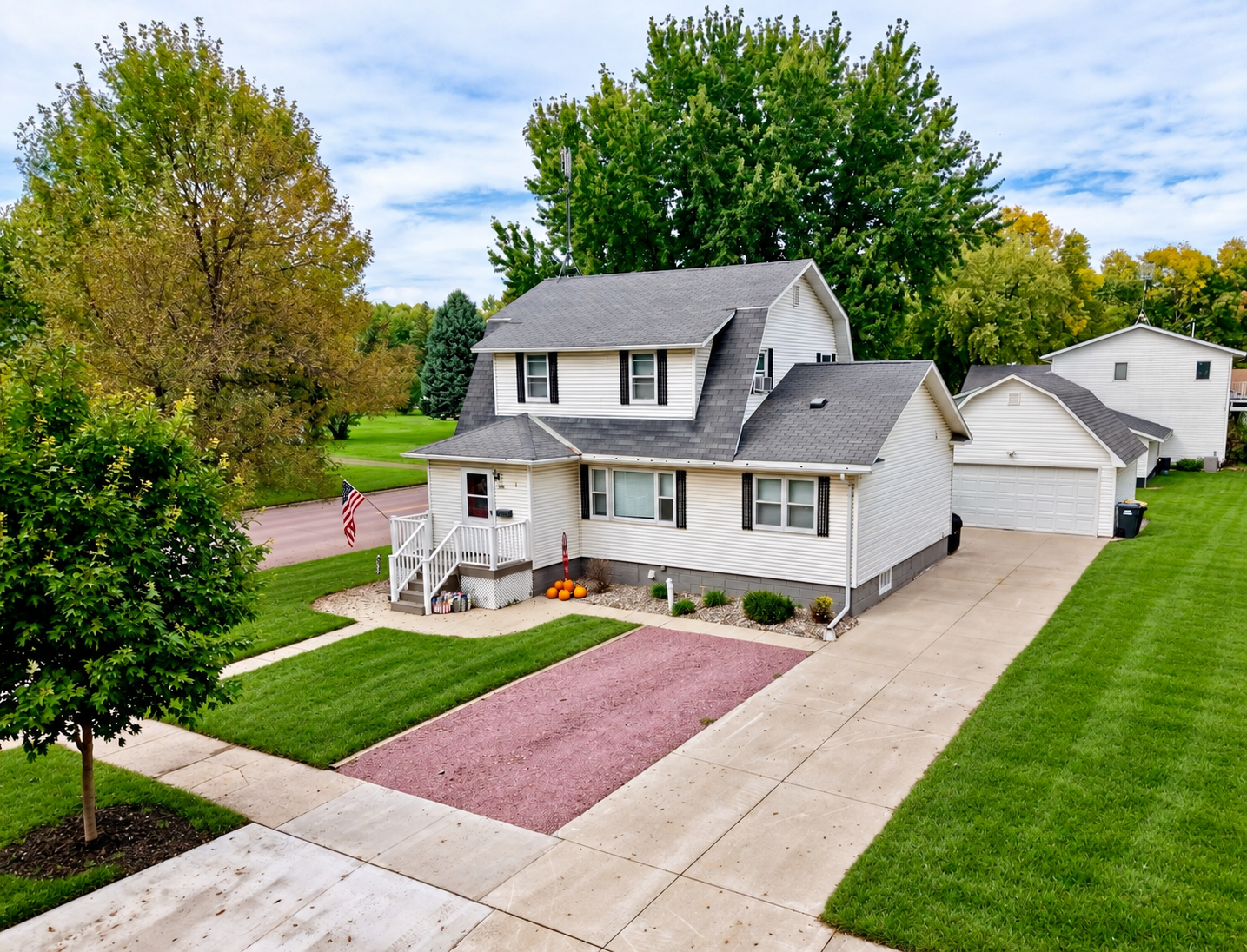 1124 6th Street Property Photo 1