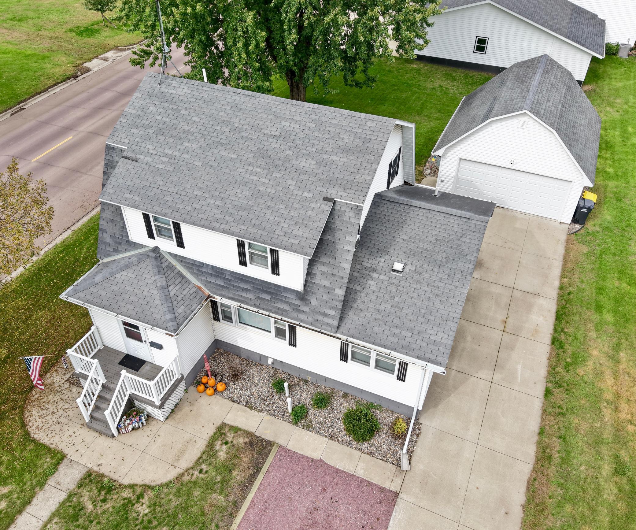 1124 6th Street Property Photo 2