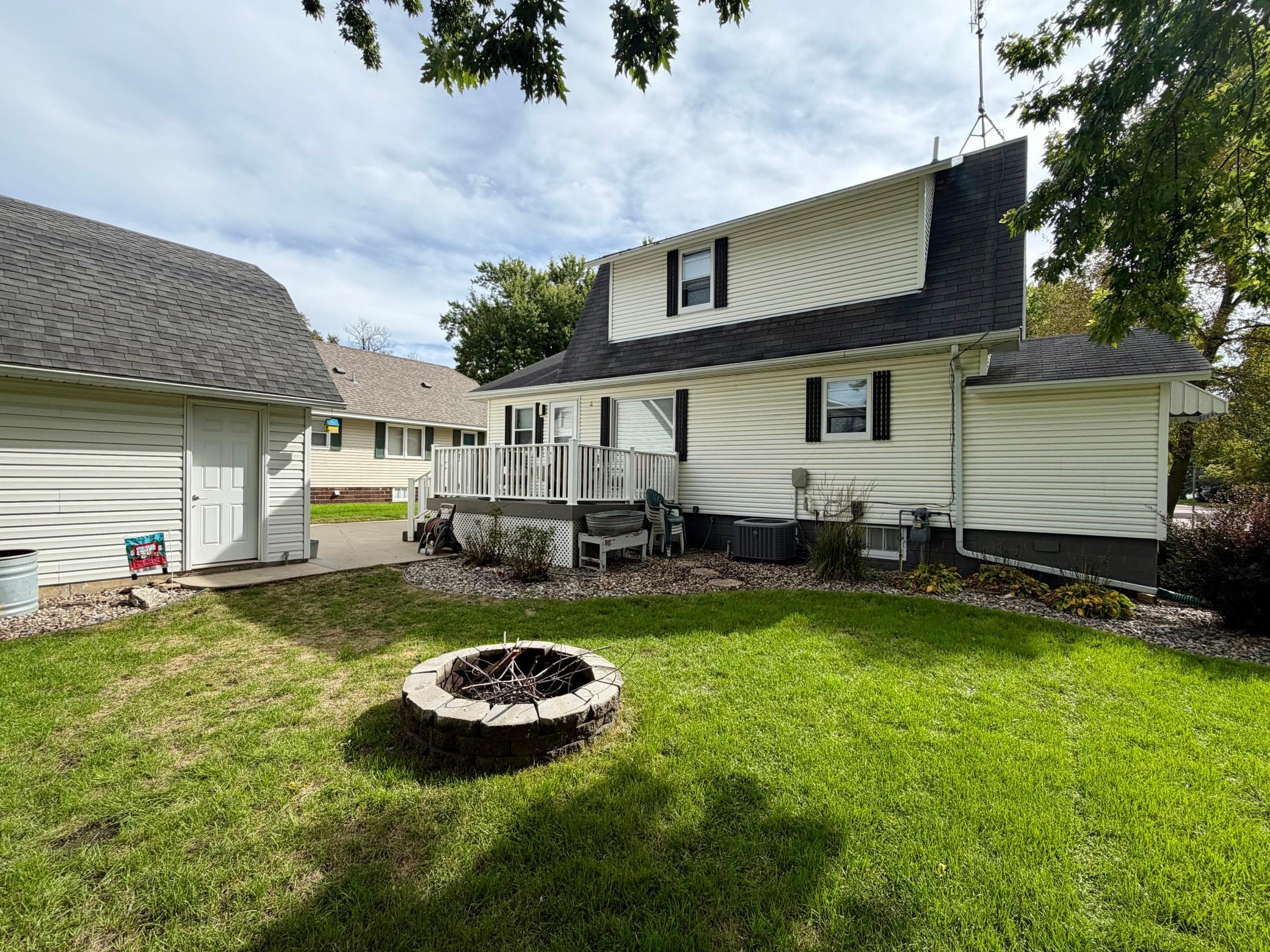 1124 6th Street Property Photo 9