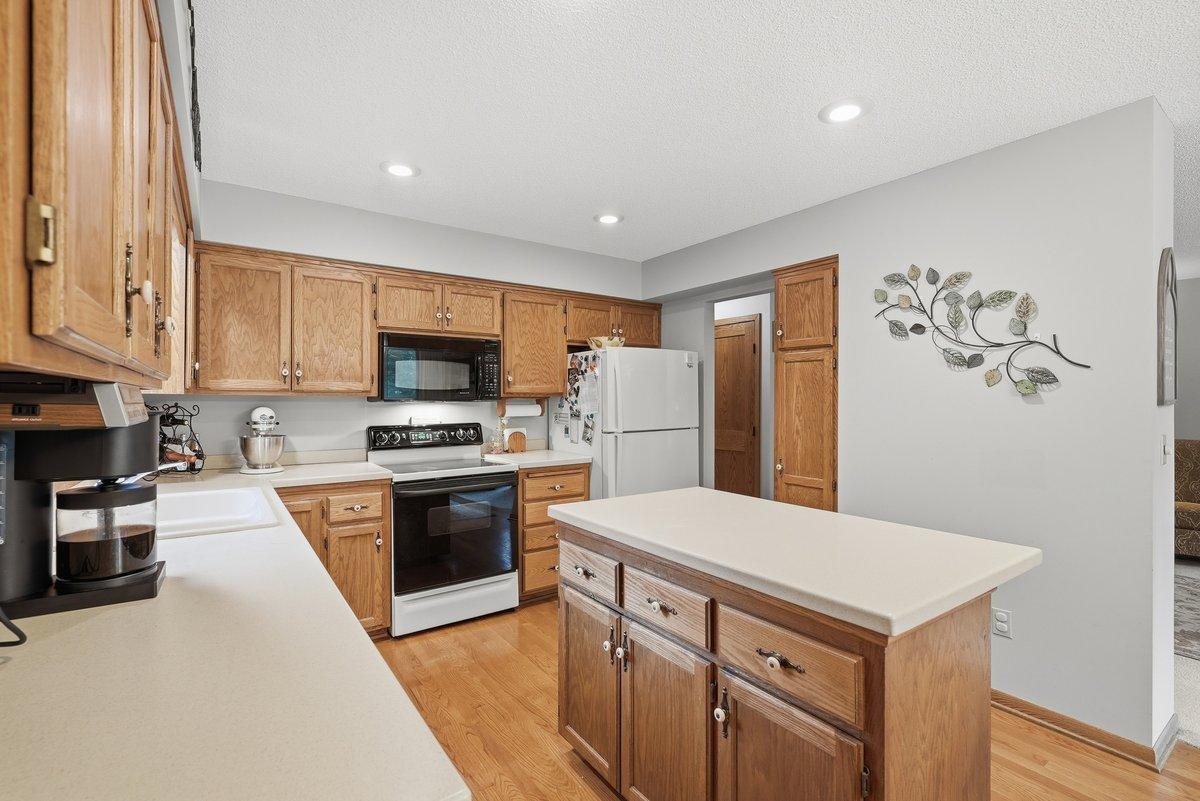 10180 Perkins Avenue N Property Photo 12