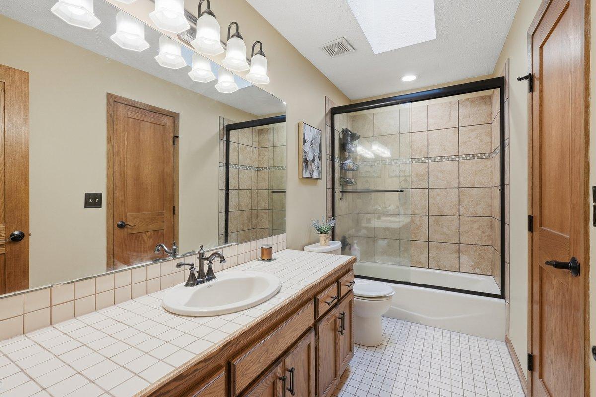 10180 Perkins Avenue N Property Photo 22