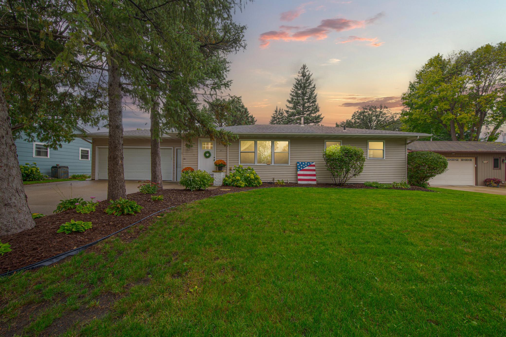 1801 Sunray Avenue Property Photo 1