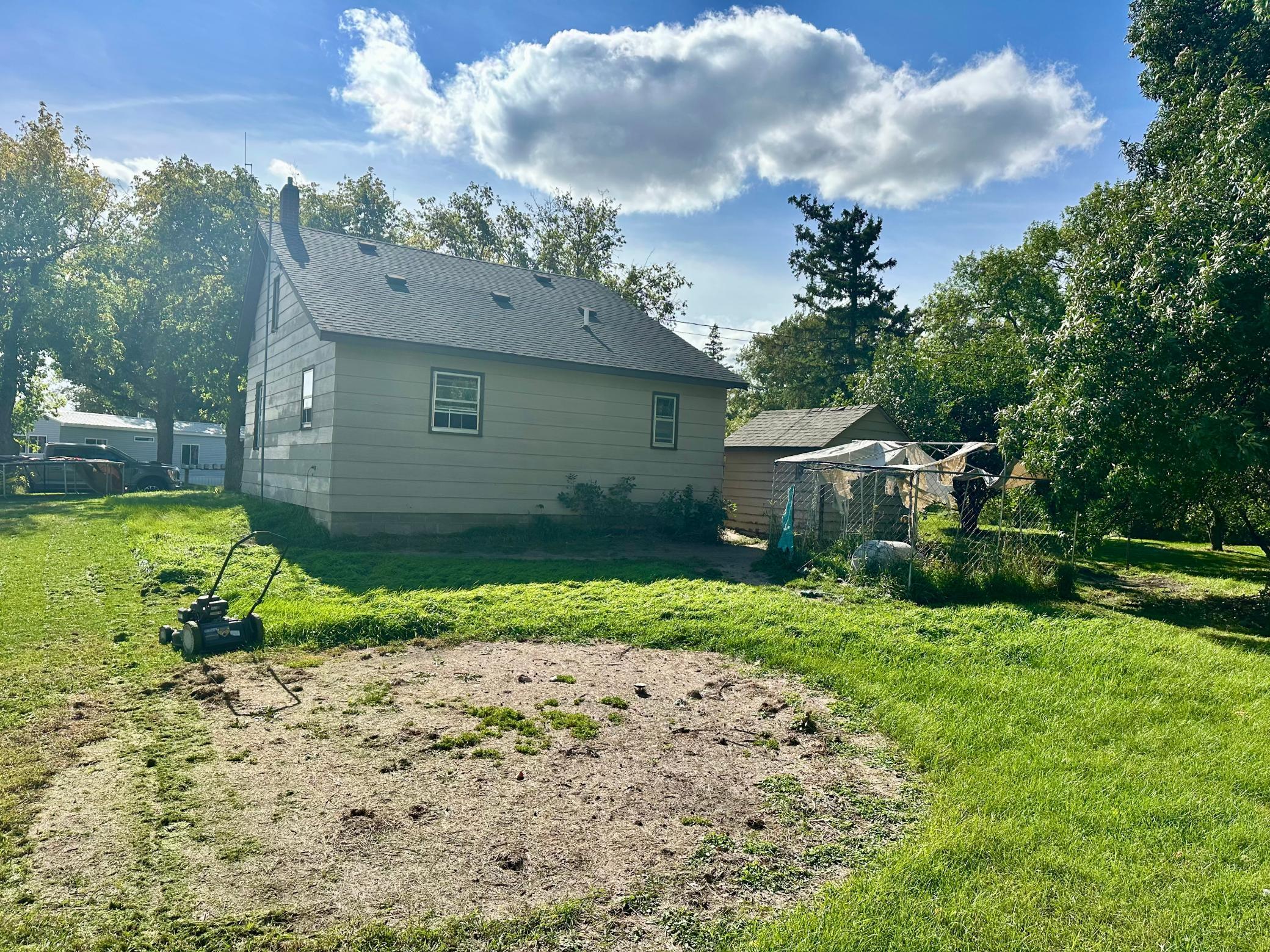 222 Cedar Avenue Ne Property Photo 4