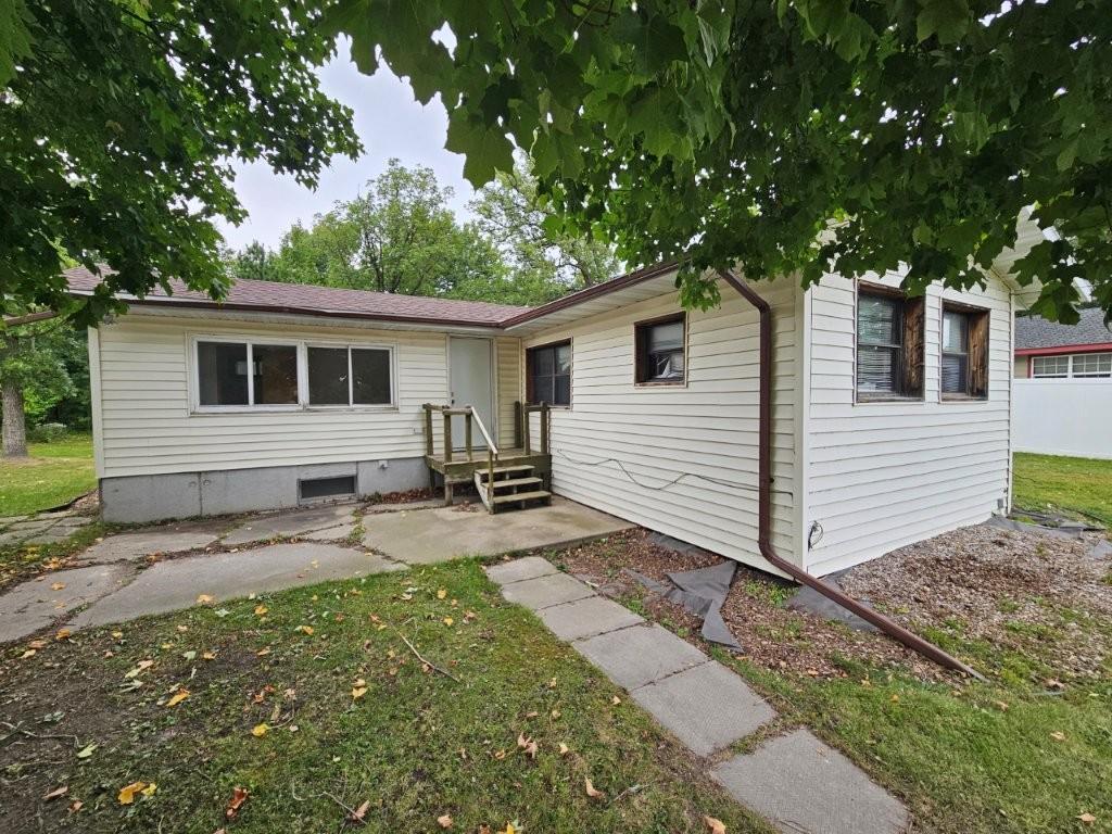 37108 Lomond Drive Property Photo 2