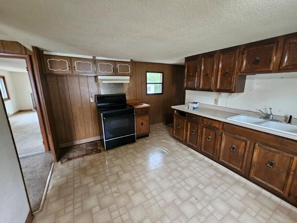 37108 Lomond Drive Property Photo 17