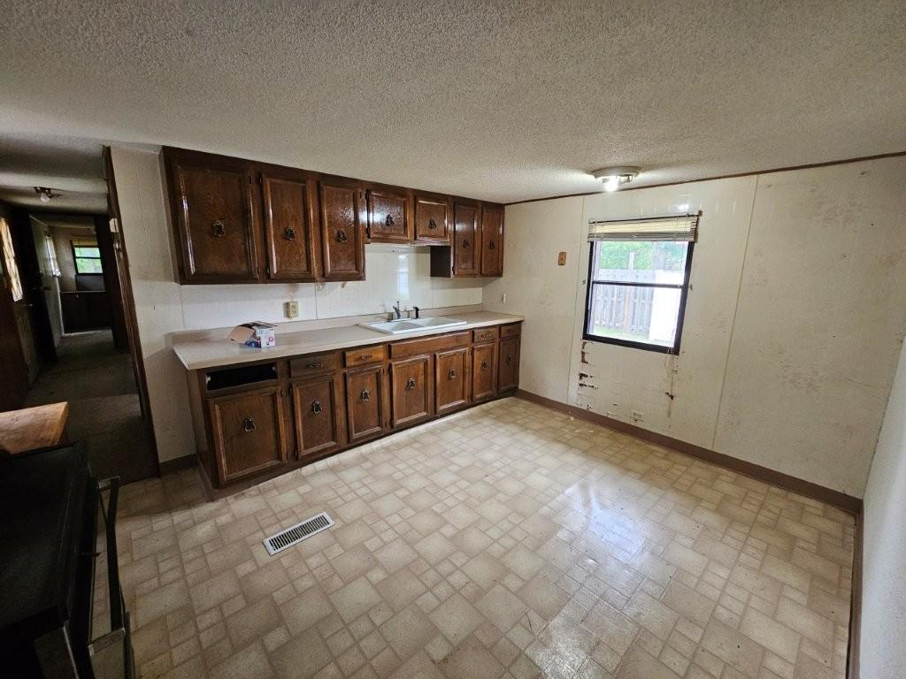 37108 Lomond Drive Property Photo 18