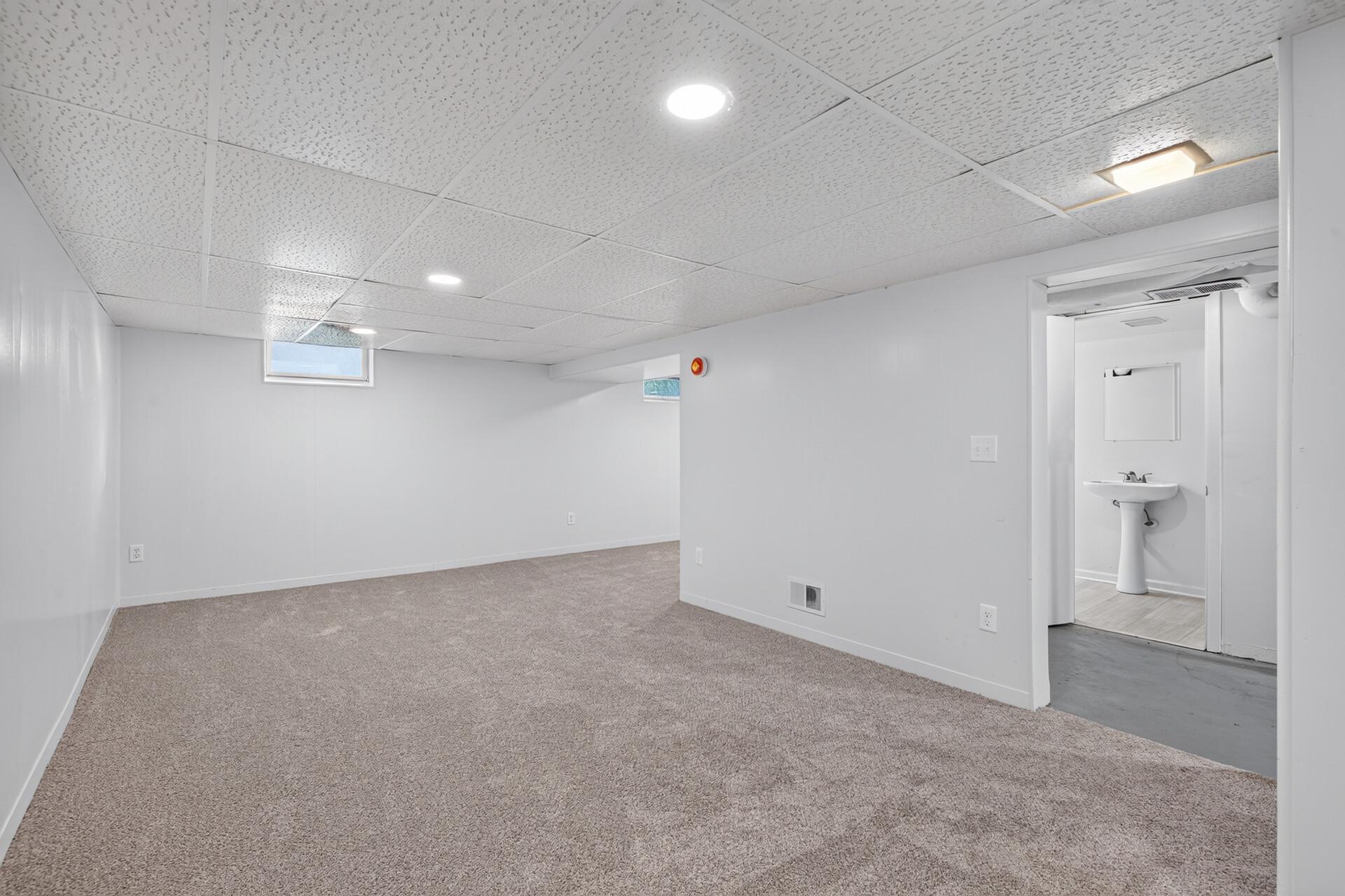 4959 Morgan Avenue N Property Photo 29