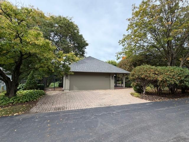 4890 Regents Walk Property Photo 1