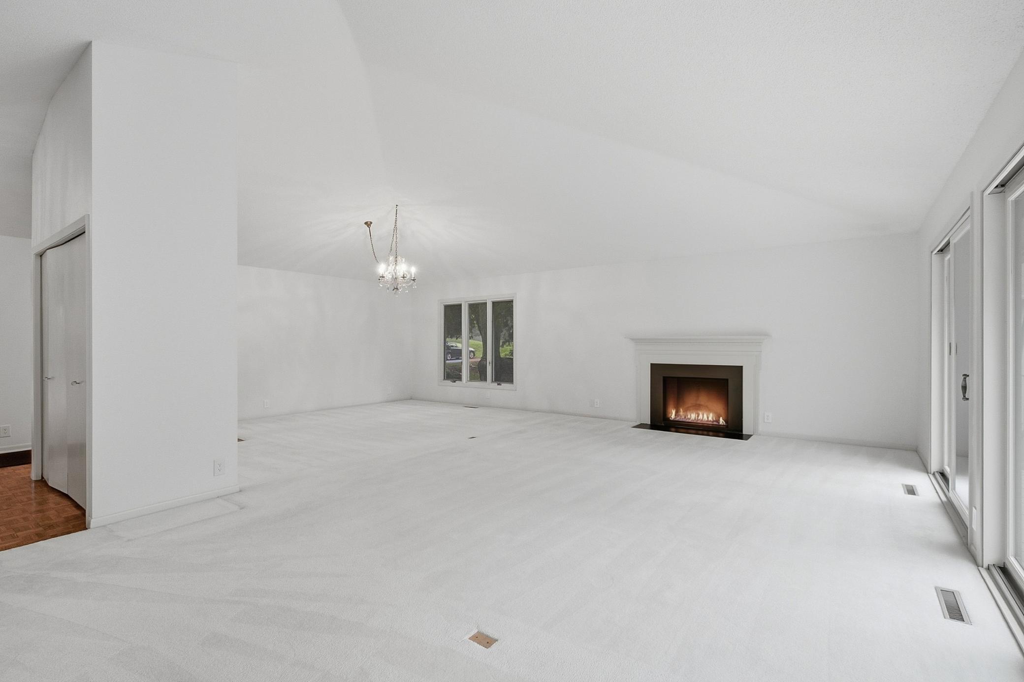 4890 Regents Walk Property Photo 16