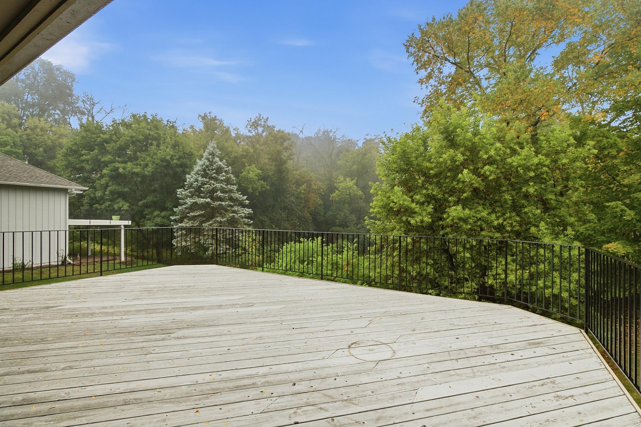 4890 Regents Walk Property Photo 17