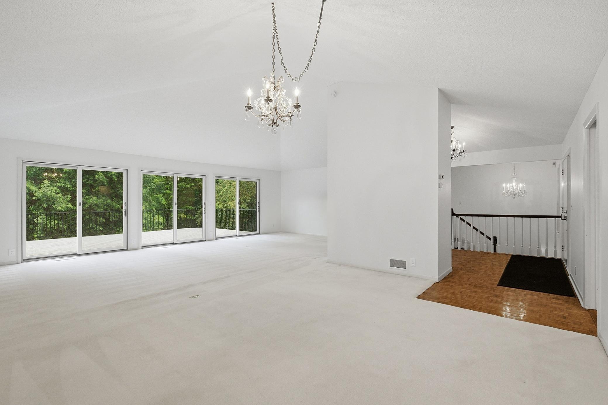 4890 Regents Walk Property Photo 17