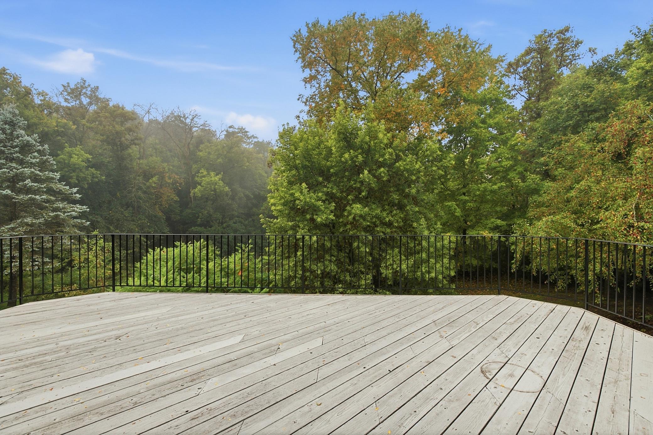 4890 Regents Walk Property Photo 18