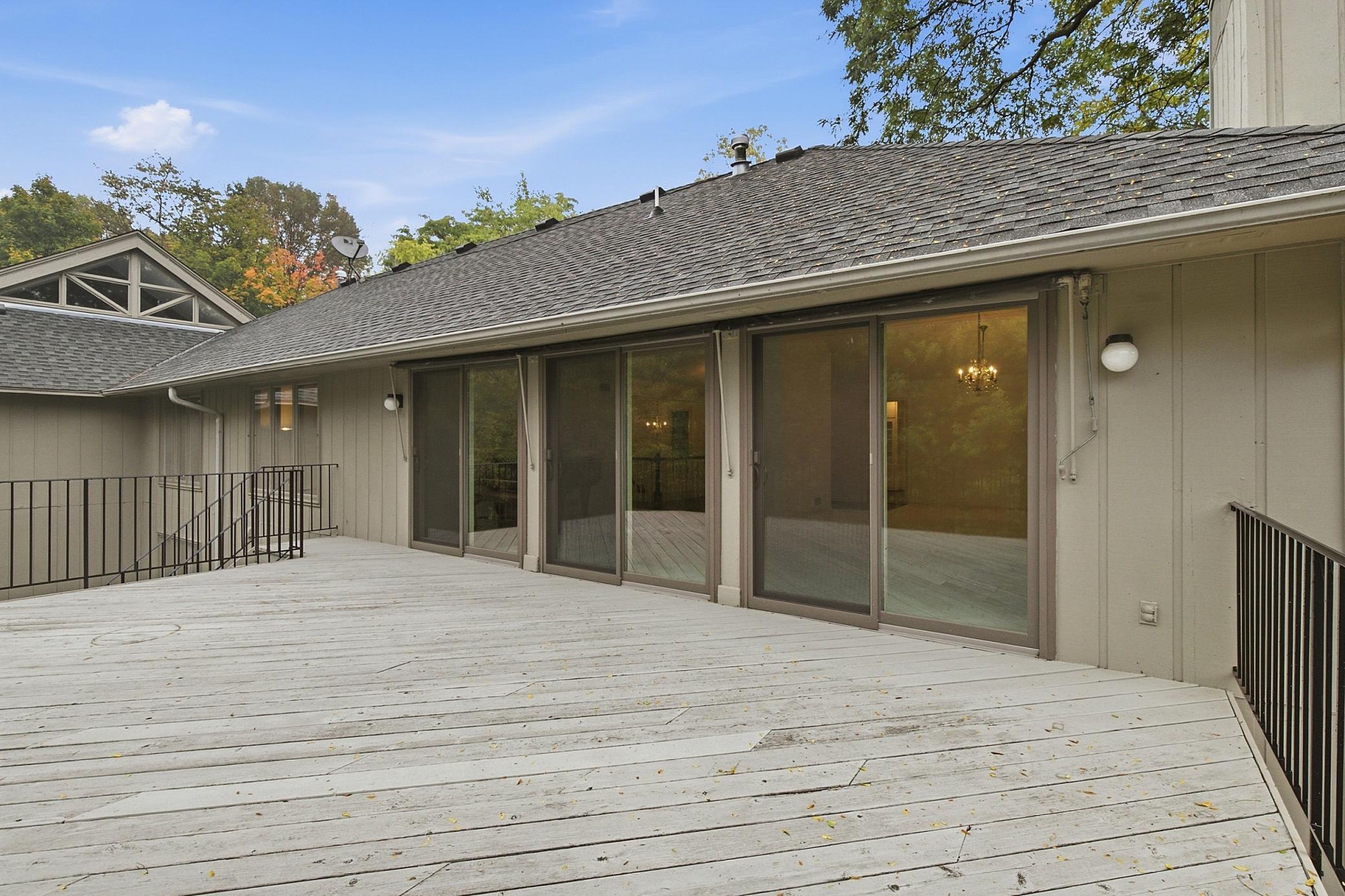 4890 Regents Walk Property Photo 19