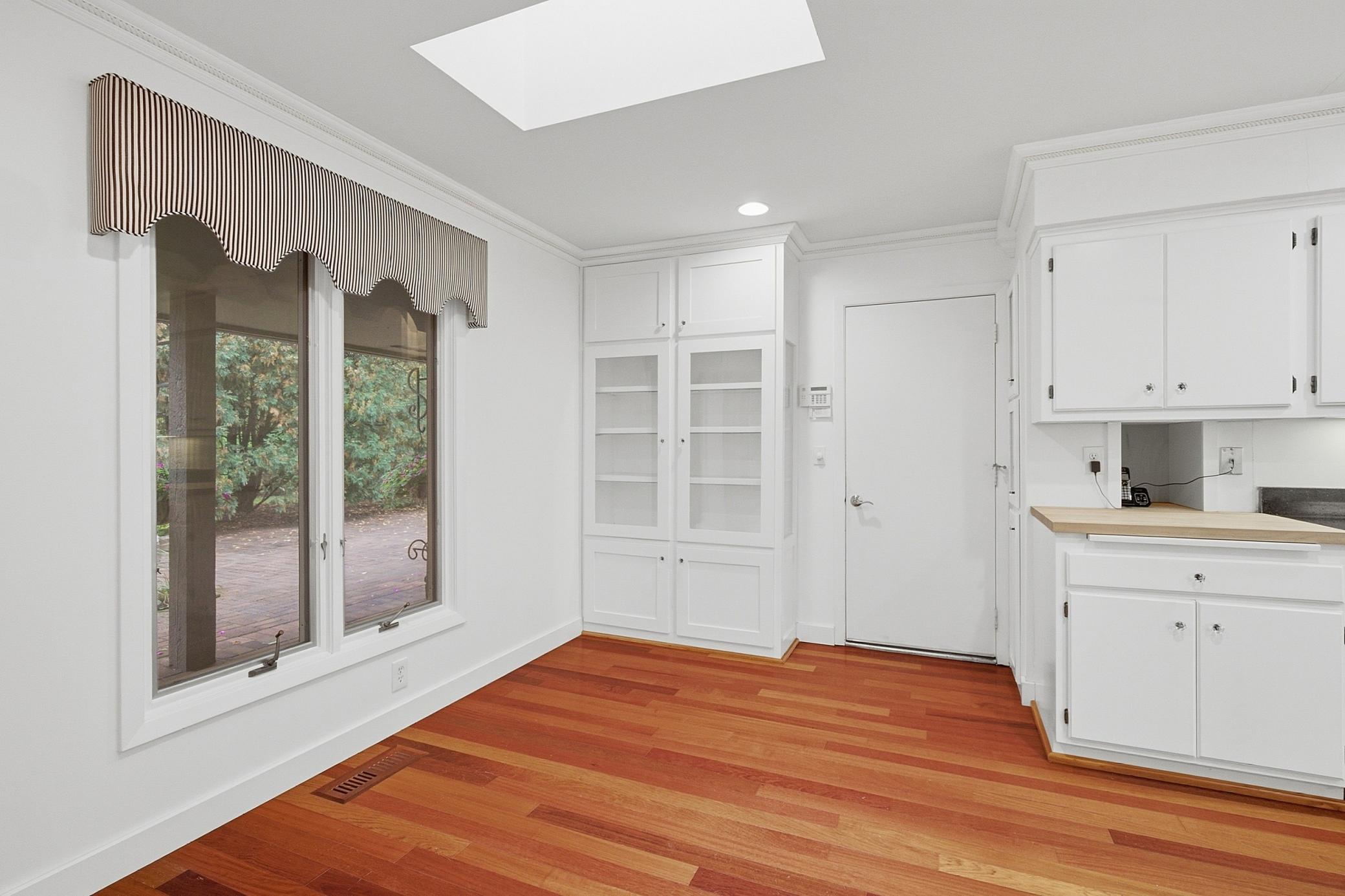 4890 Regents Walk Property Photo 20