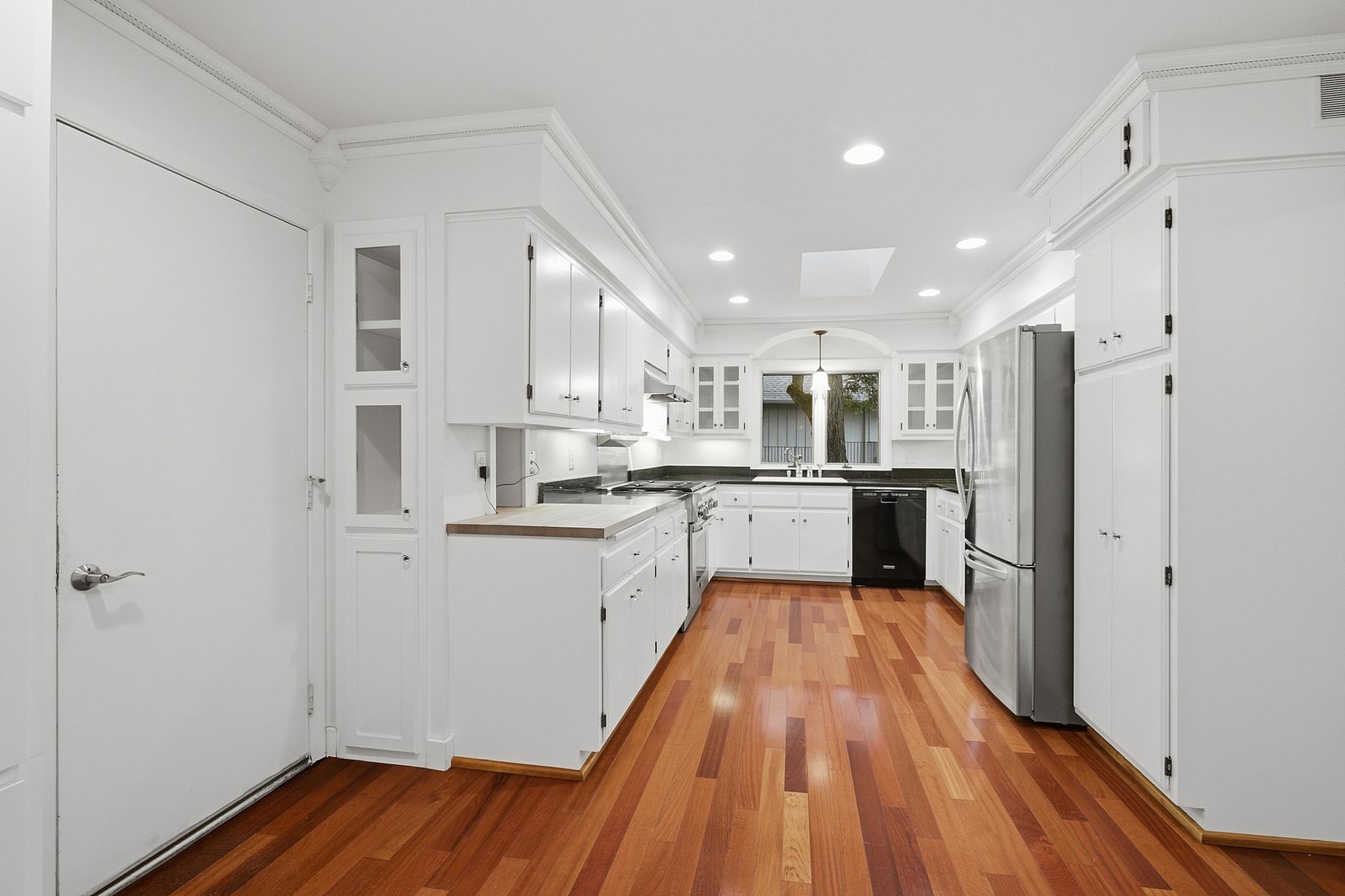 4890 Regents Walk Property Photo 21