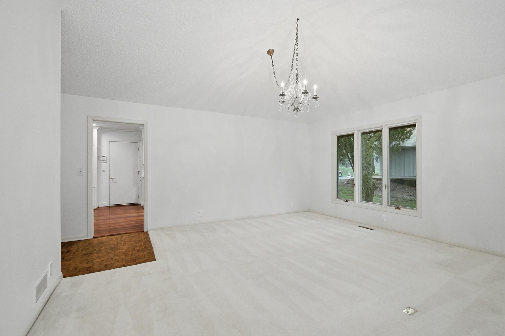 4890 Regents Walk Property Photo 25