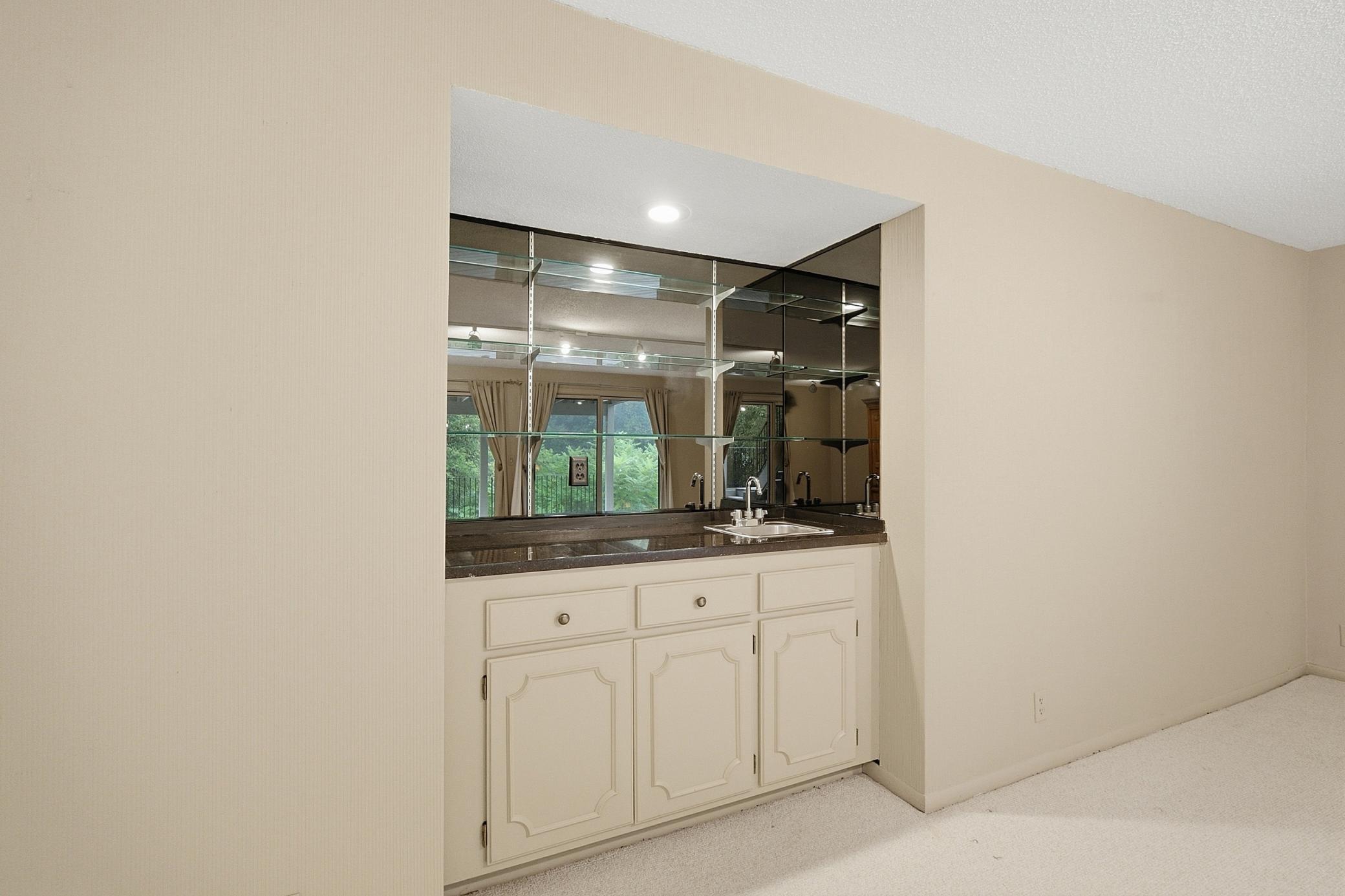 4890 Regents Walk Property Photo 37