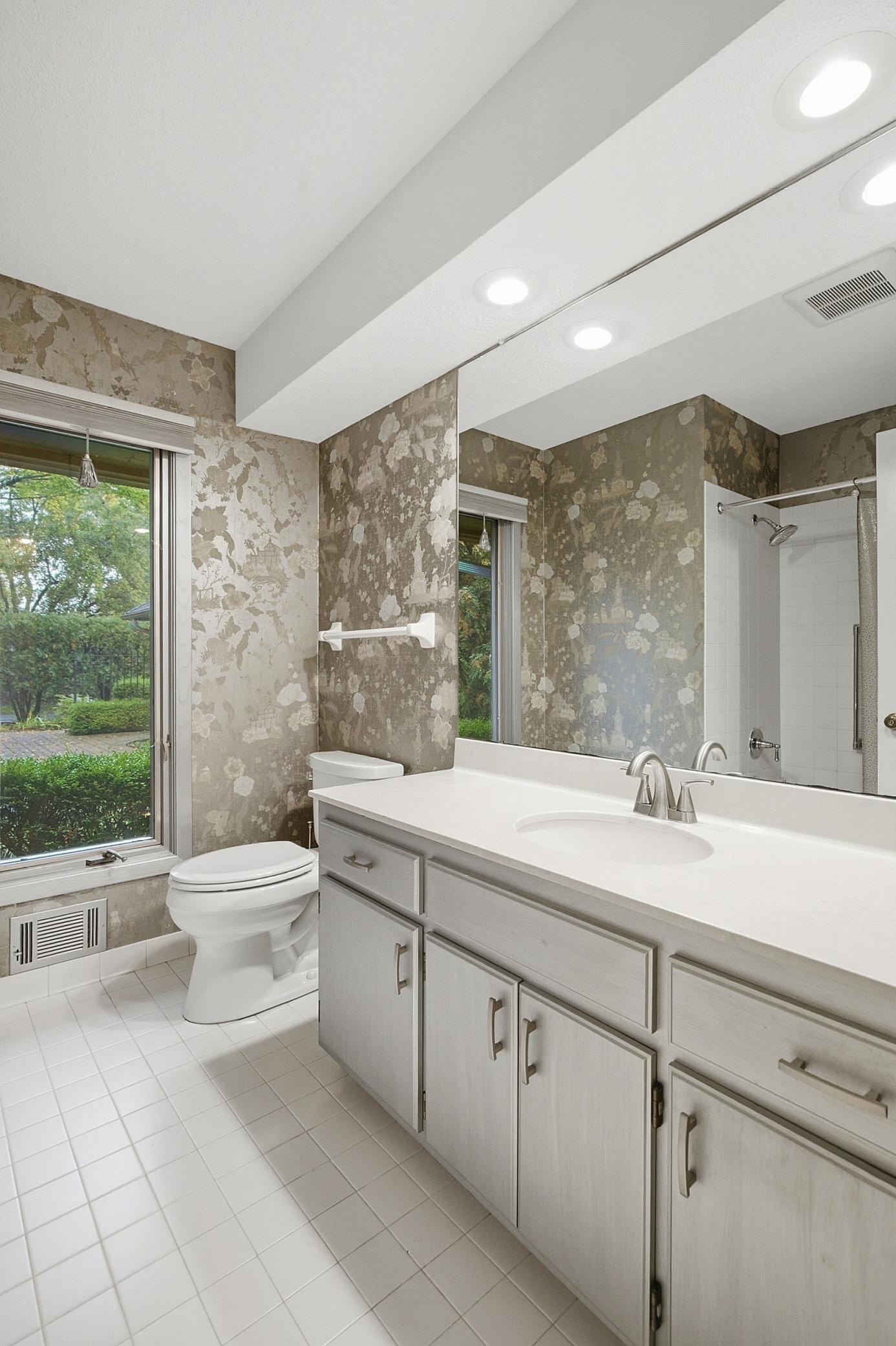 4890 Regents Walk Property Photo 38