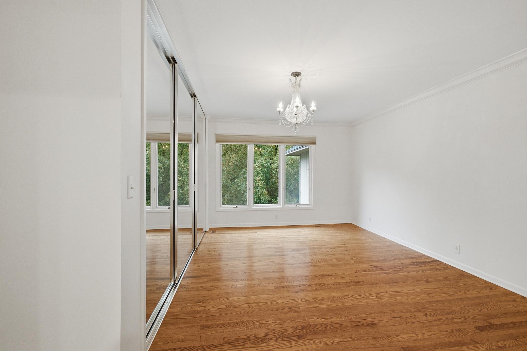 4890 Regents Walk Property Photo 39
