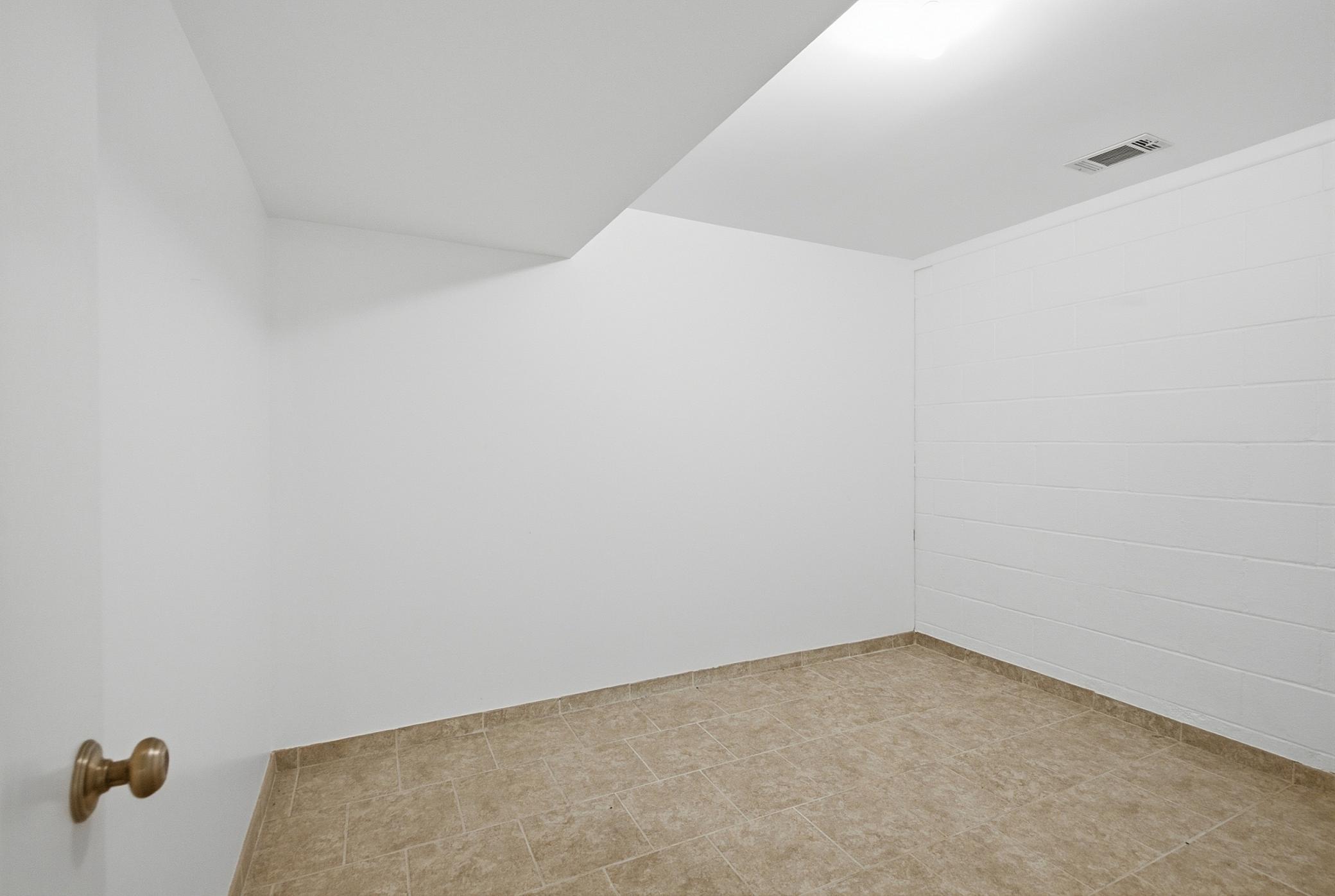 4890 Regents Walk Property Photo 49