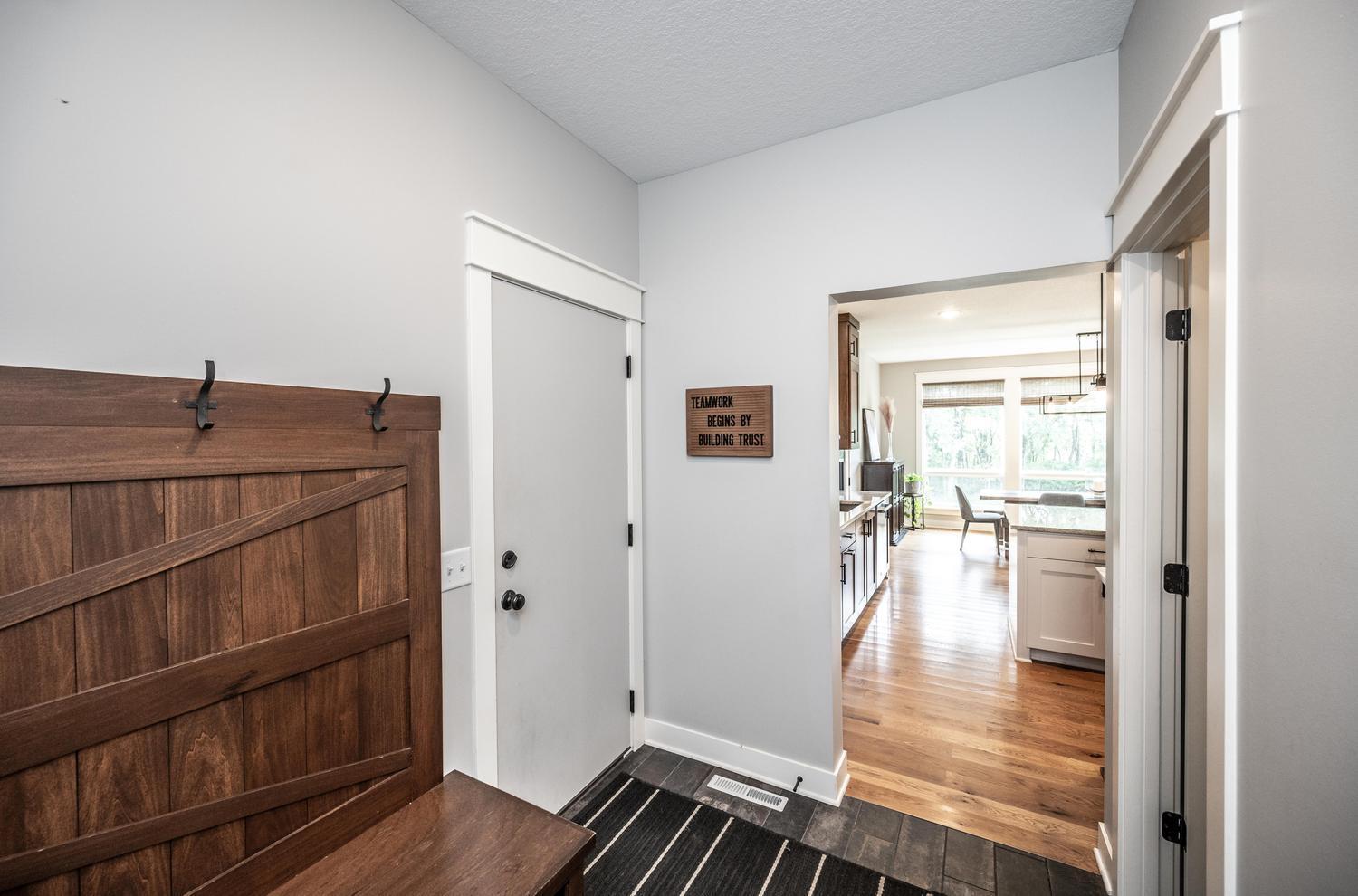 11197 113th Street E Property Photo 9