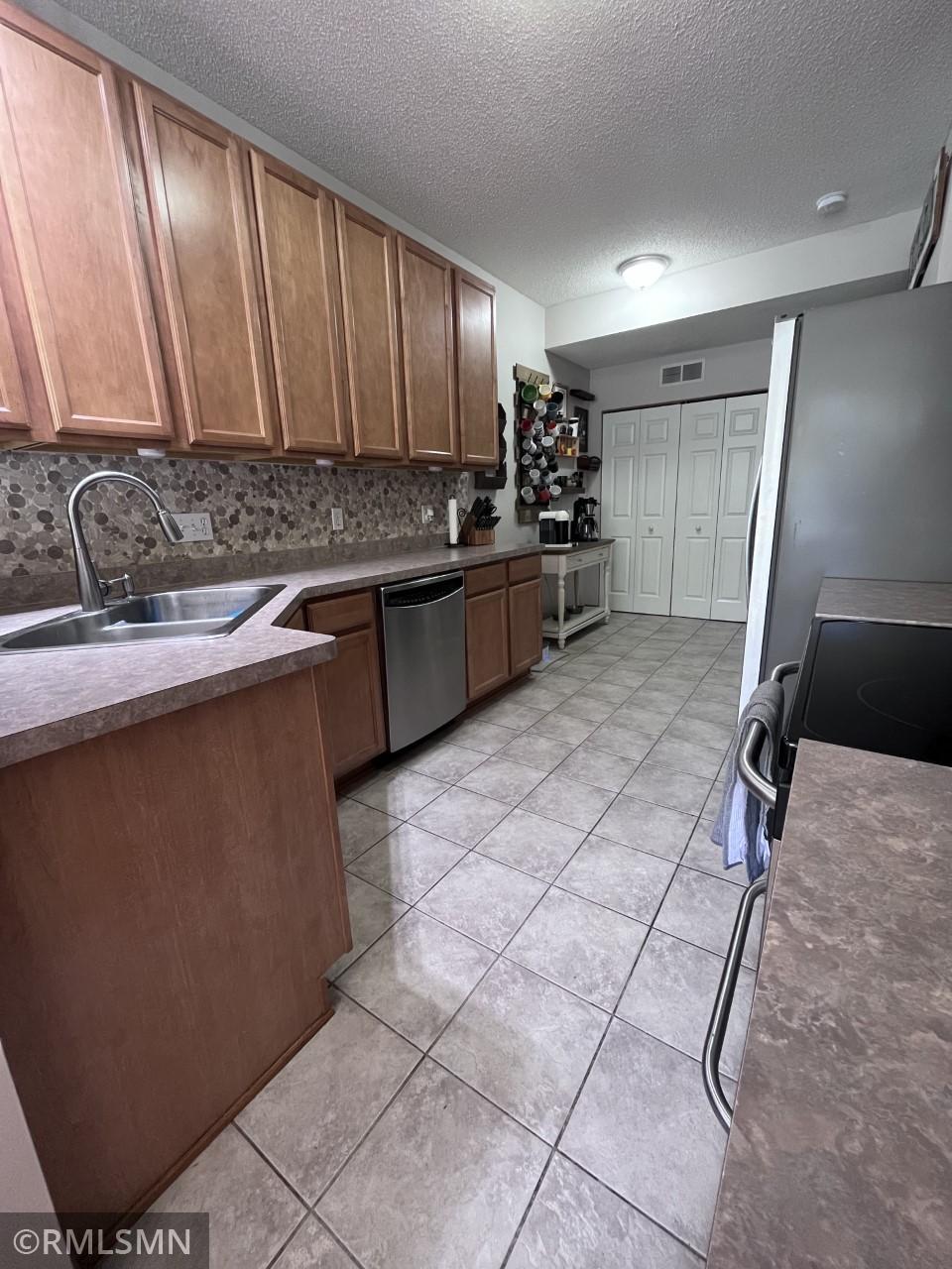 898 Providence Drive Property Photo 12
