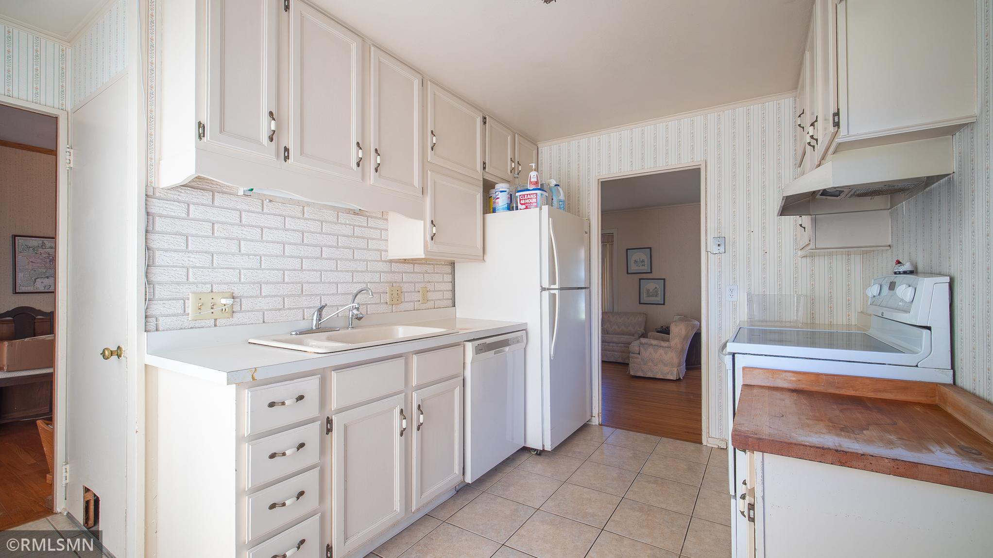 602 16th Street Nw Property Photo 2