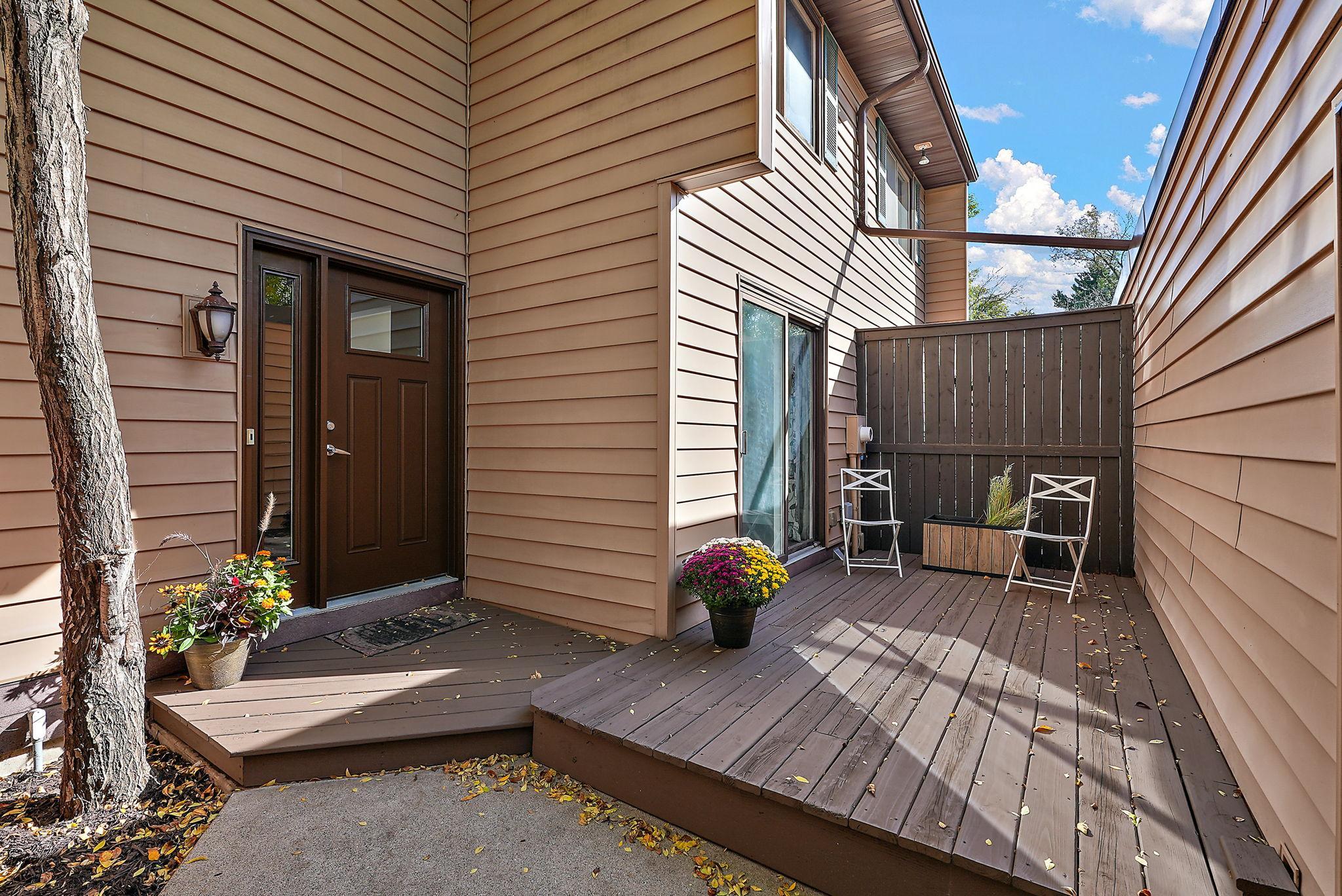 4731 Spring Circle Property Photo 3